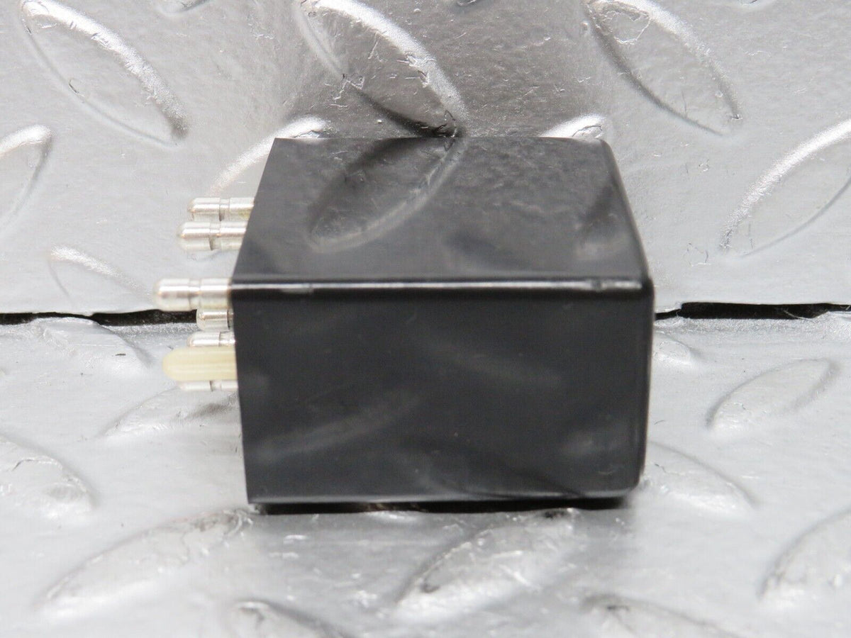 31020 MercedesBenz W123 230E Wiper Control Relay 1238210063