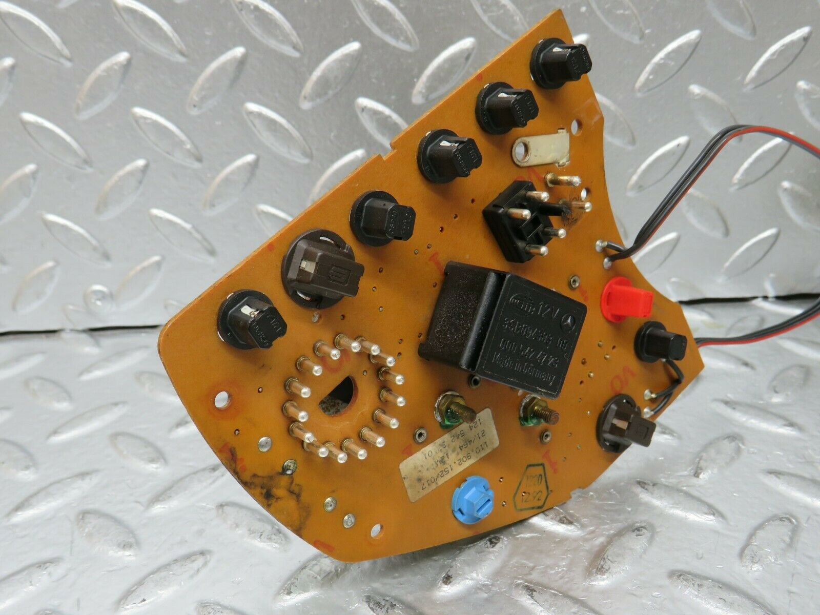 24369 Mercedes-Benz S124 220TE Instrument Cluster Fuel Temp Oil 1245423201