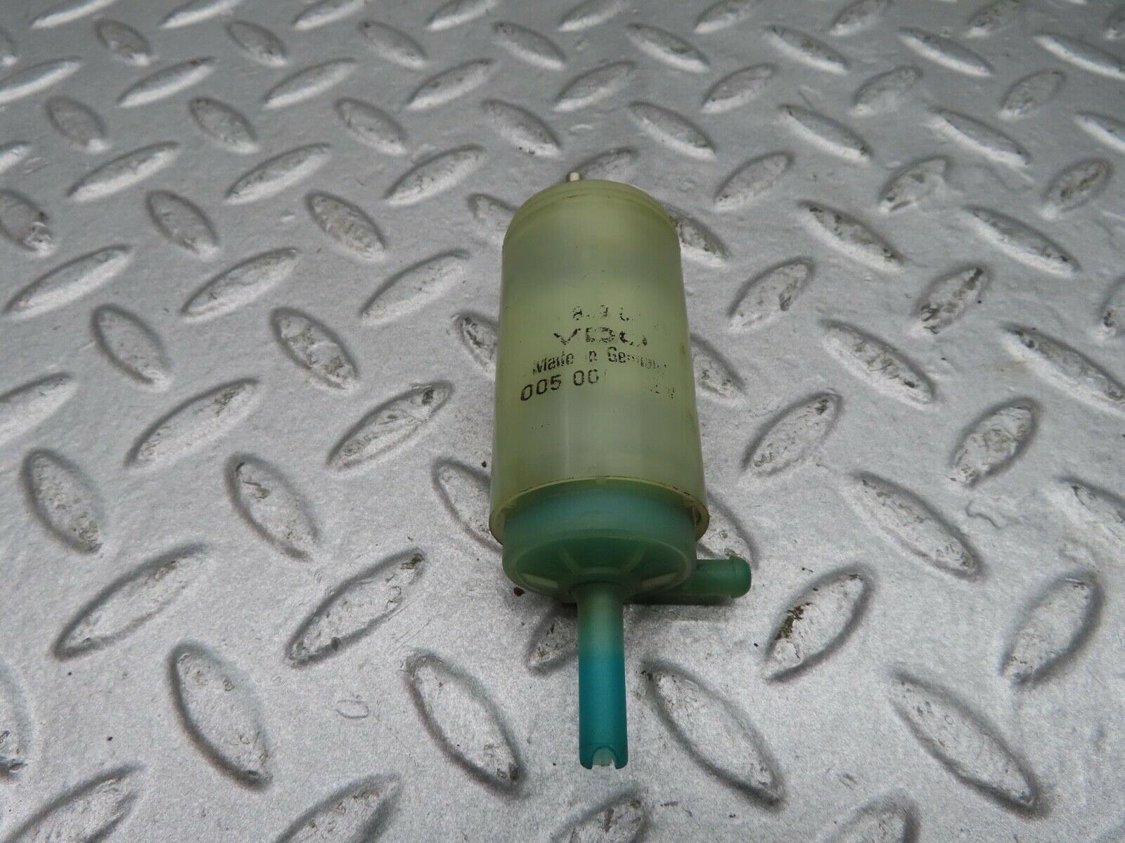 16180 Mercedes-Benz W124 260E Windscreen Washer Pump