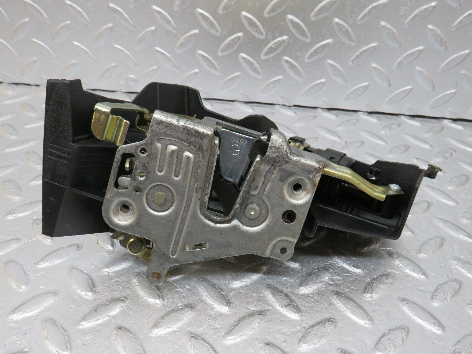 34707 Mercedes-Benz W210 320E Rear Left Door Lock Mechanism 2027300535