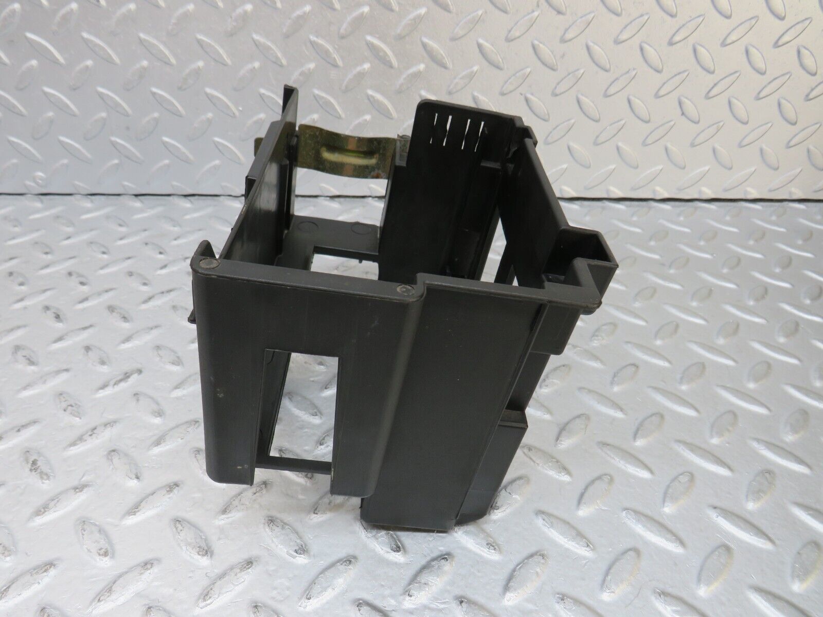 36474 Mercedes-Benz W201 190E 2.0L ECU Bracket 2015461743