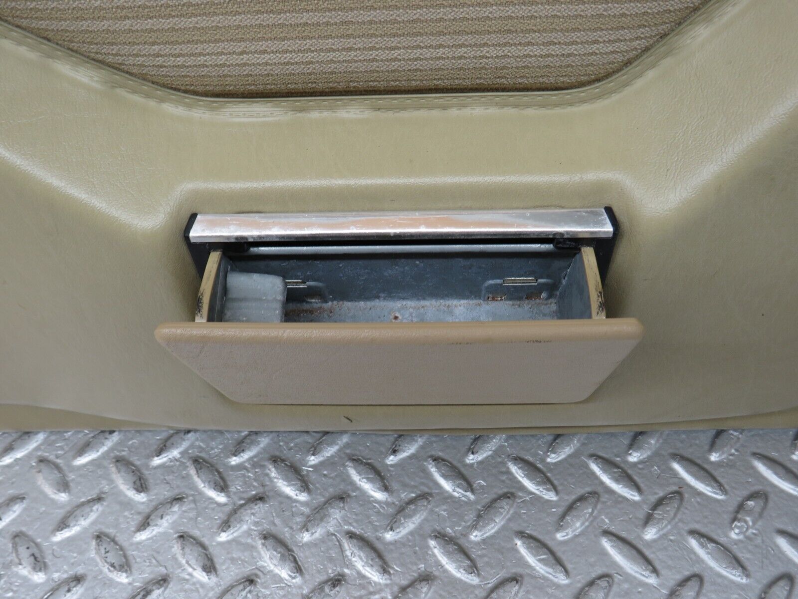 33924 Mercedes-Benz W124 260E Rear Left Door Card 1247370170