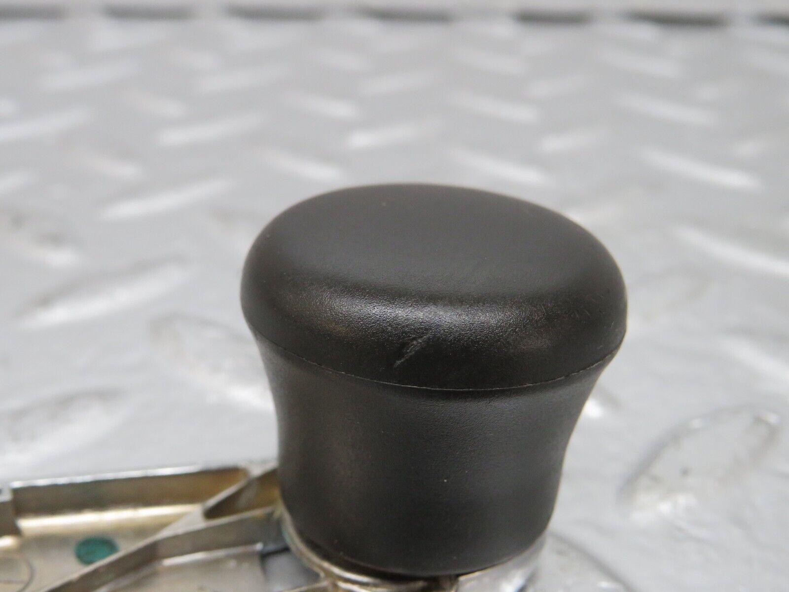 25540 Mercedes-Benz W123 200 Window Lifter Crank Handle