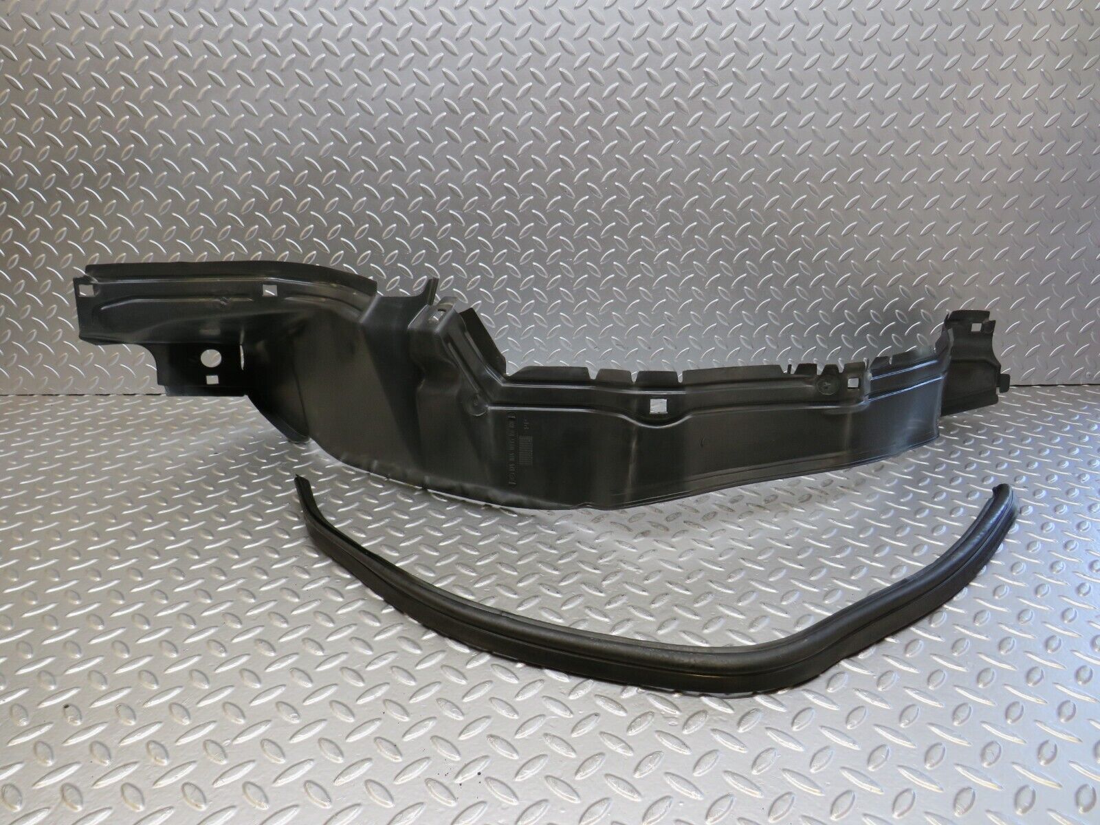 26496 Mercedes-Benz C124 220CE Front Right Inner Fender Wing Splash Guard 1248840735