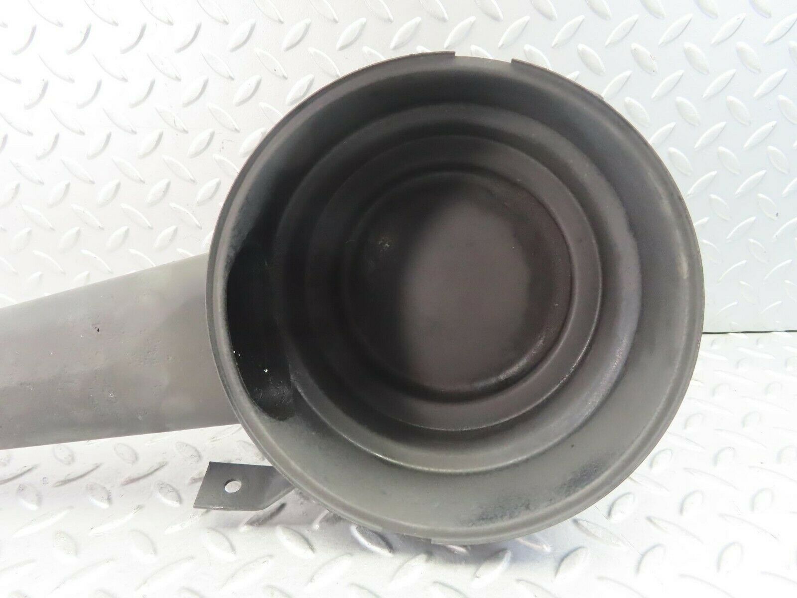 8592 Mercedes-Benz W115 Air Filter Housing 0060947802