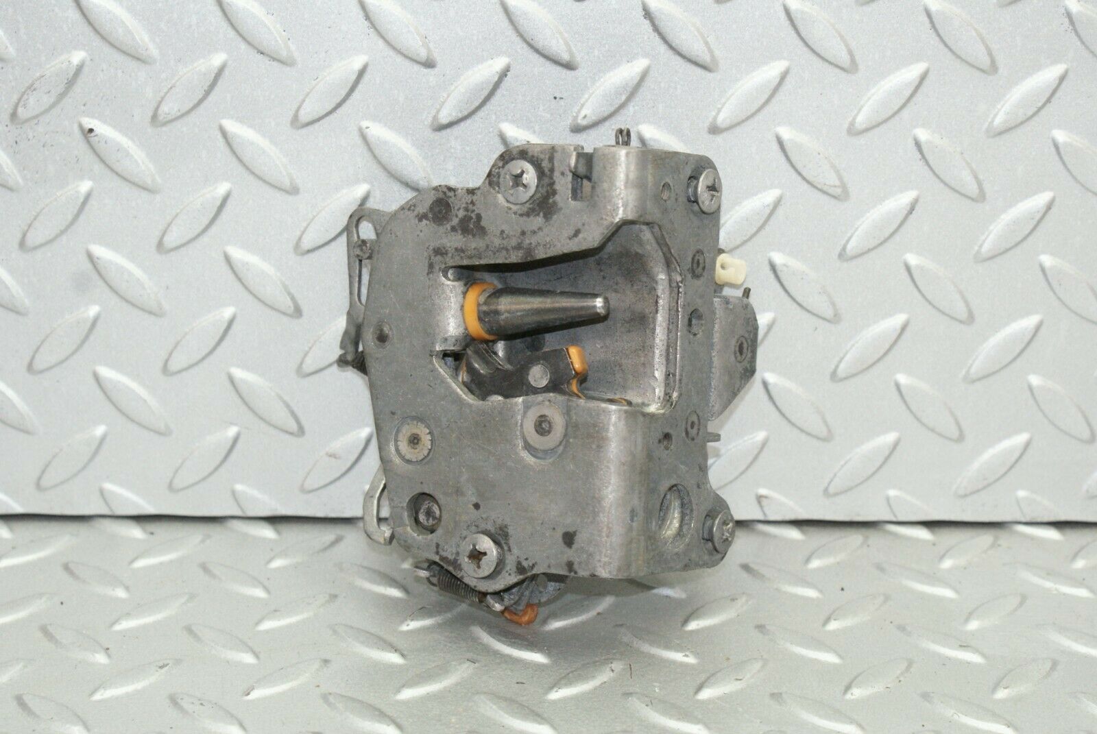2597 Mercedes-Benz W116 350SE Door Lock Mechanism Left