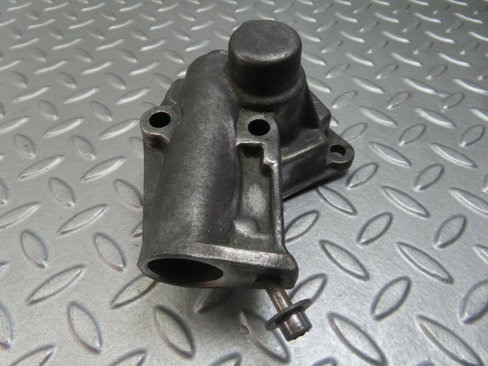 8298 Mercedes-Benz W114 Ignition Distributor Housing With Shaft 1101580215