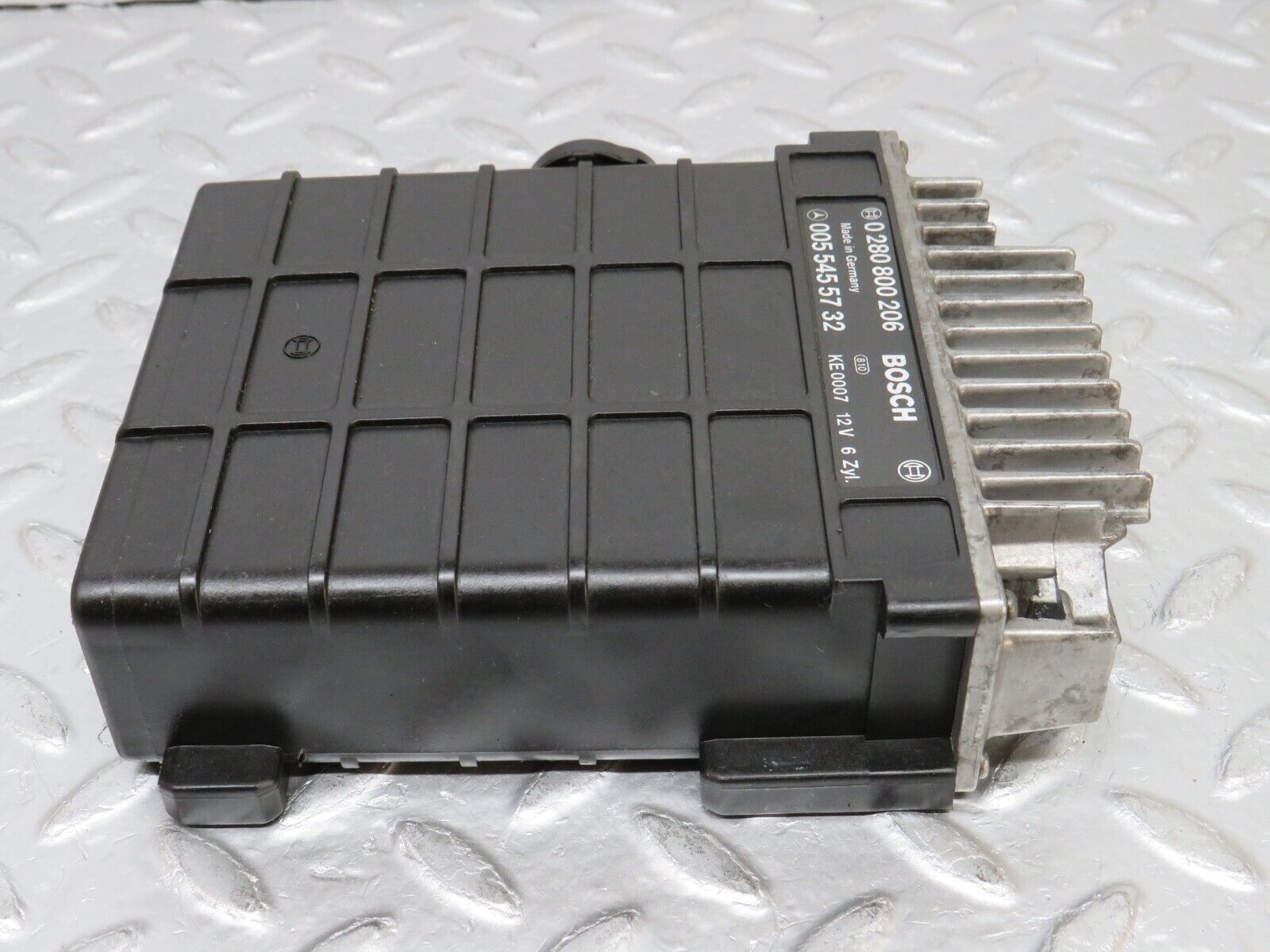 32739 Mercedes-Benz W124 Engine Control Unit Bosch 0280800206 0055455732