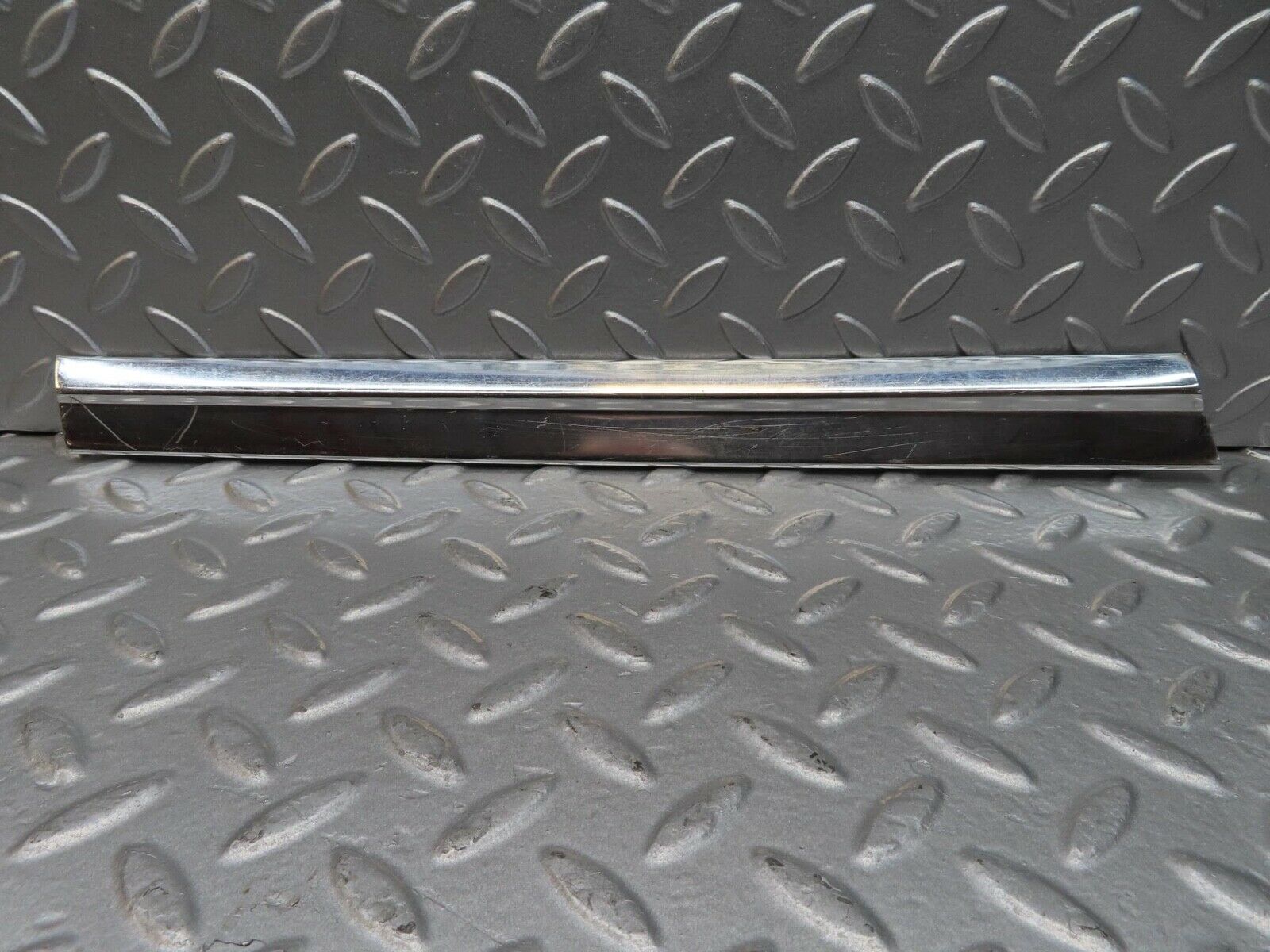 14116 Mercedes-Benz C107 280SLC Rear Left Quarter Window Chrome Trim