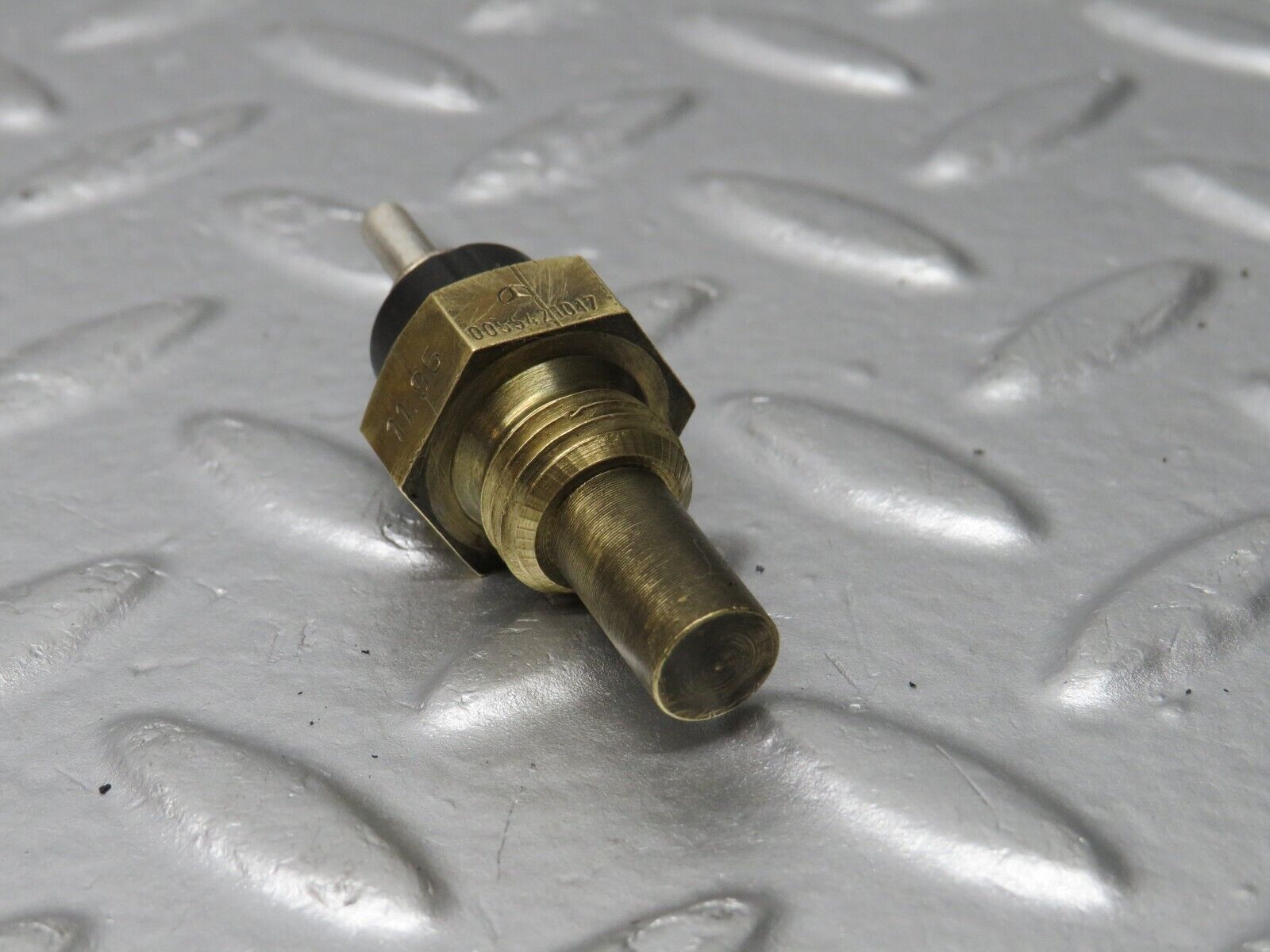 39714 Mercedes-Benz R129 320SL Coupe Coolant Temperature Sensor 0055421017