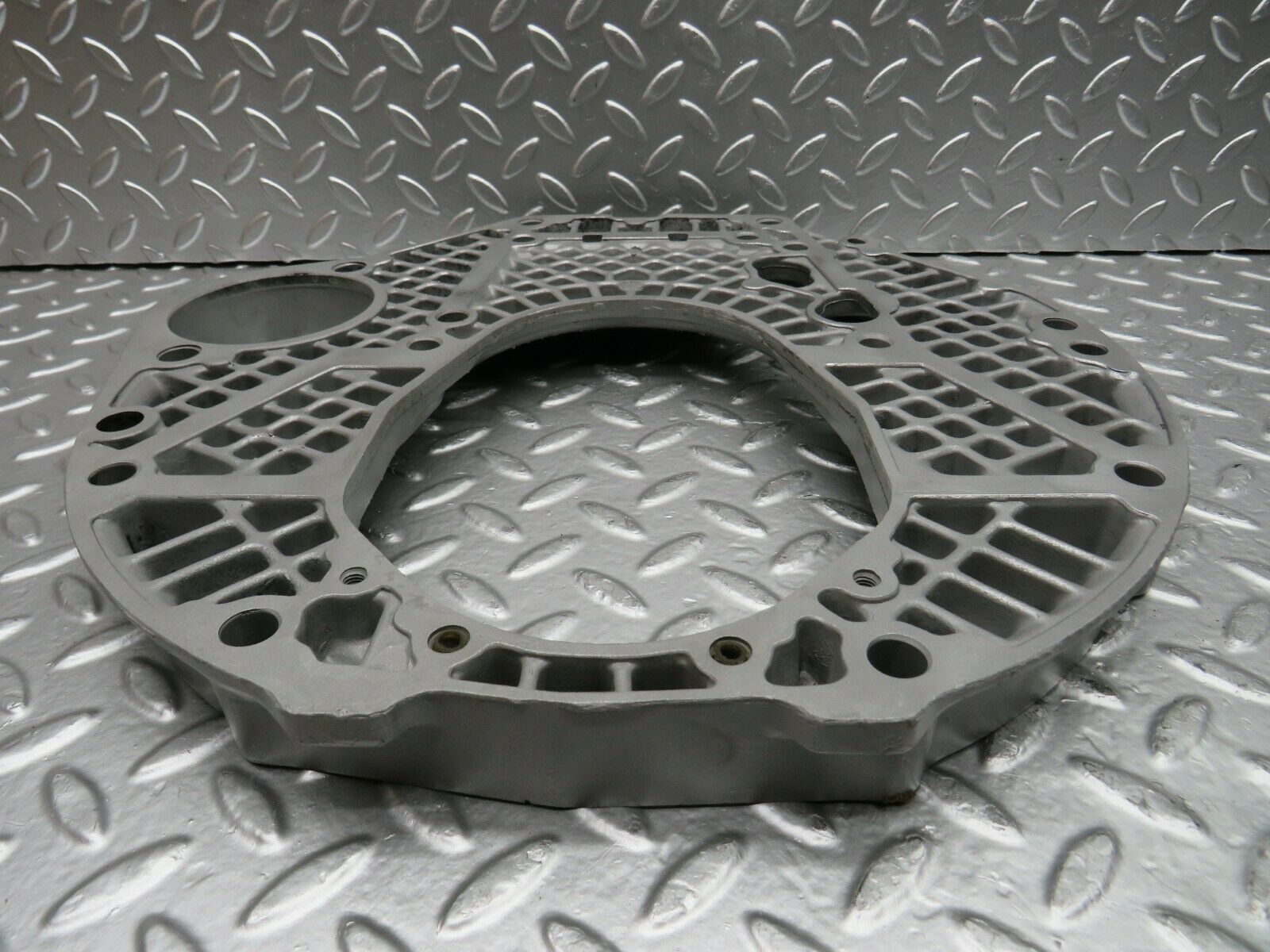 24065 Mercedes-Benz W123 280E Gearbox Flange 1100111545