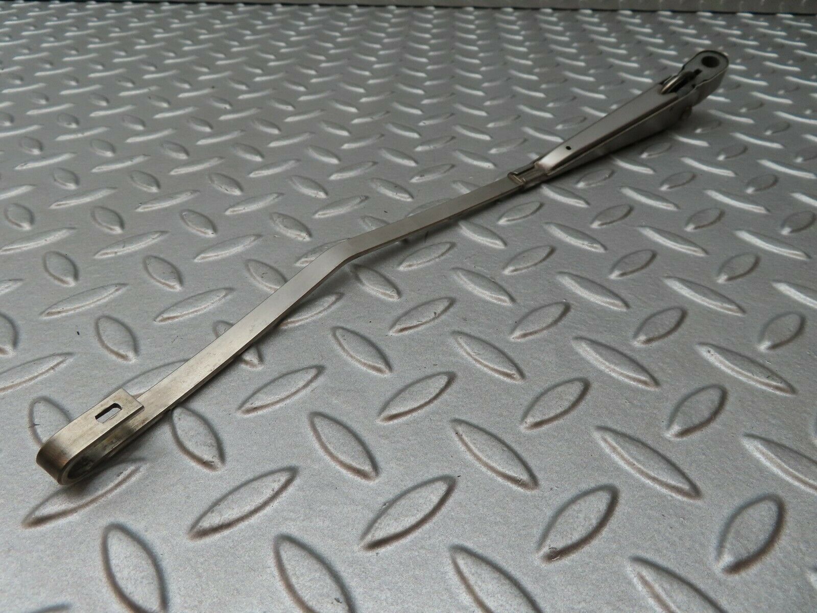 4659 Mercedes-Benz W114 280CE Coupe Front Right Wiper Arm