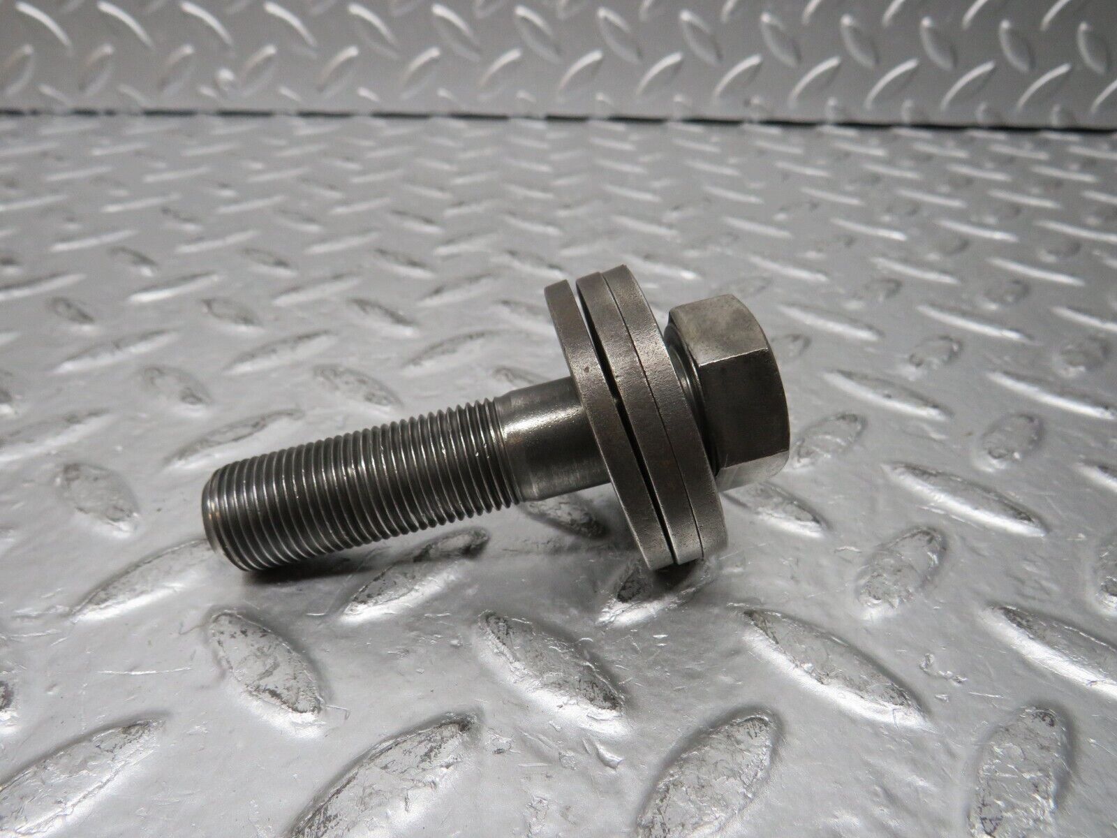 29885 Mercedes-Benz W123 230E Crankshaft Bolt