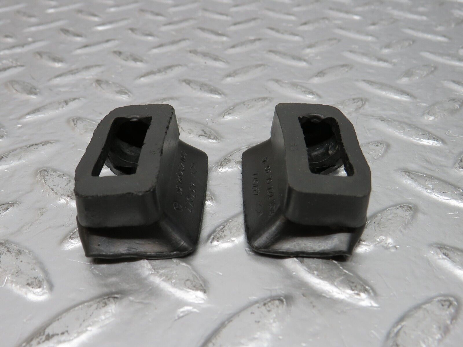 32382 Mercedes-Benz S124 300TE Wagon Door Check Strap Rubber Seal 2017270430