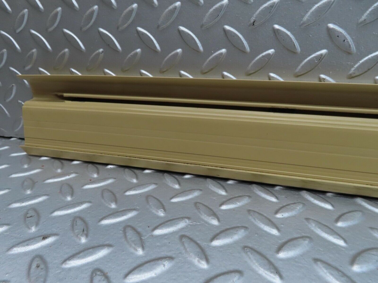 15392 Mercedes-Benz W123 230E Front Left Door Sill Trim Beige