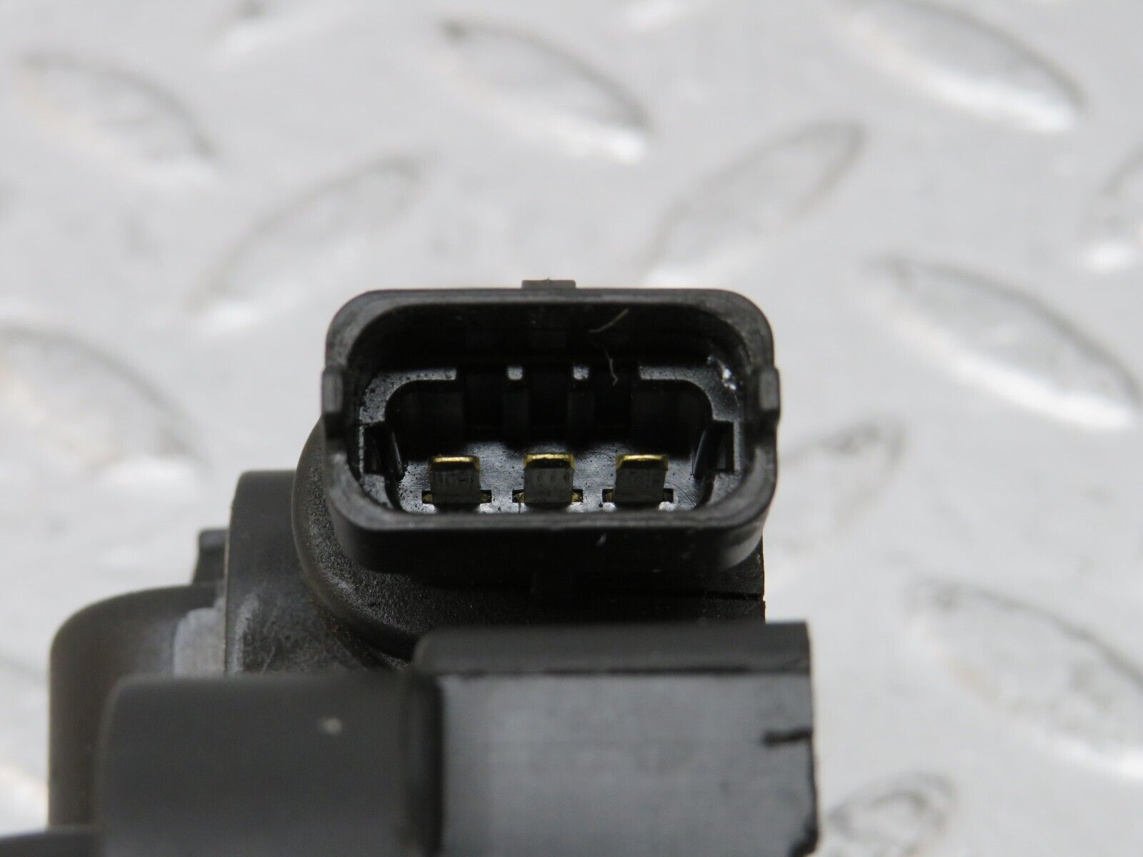 34919 Mercedes-Benz W210 320E Ignition Coil Bosch 0001587803 0221503035