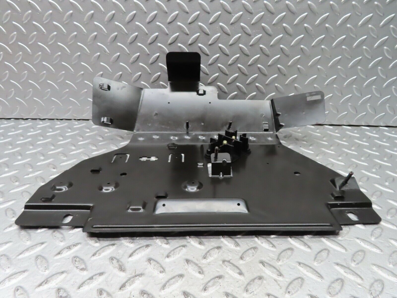 19693 Mercedes-Benz C140 CL420 Coupe Trunk Fuse Relay Bracket Holder