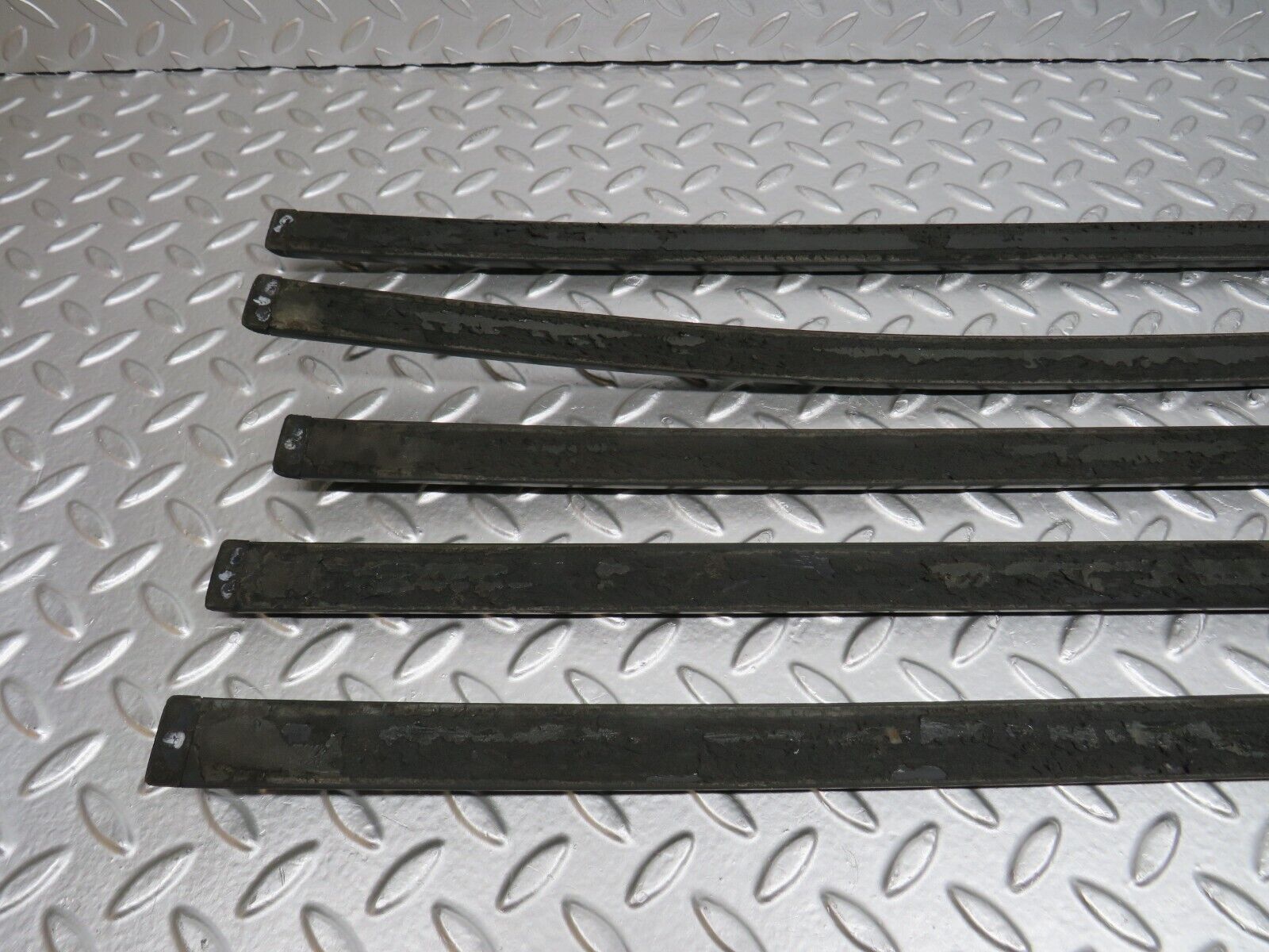 31497 Mercedes-Benz S124 220TE Wagon Roof Cladding Set