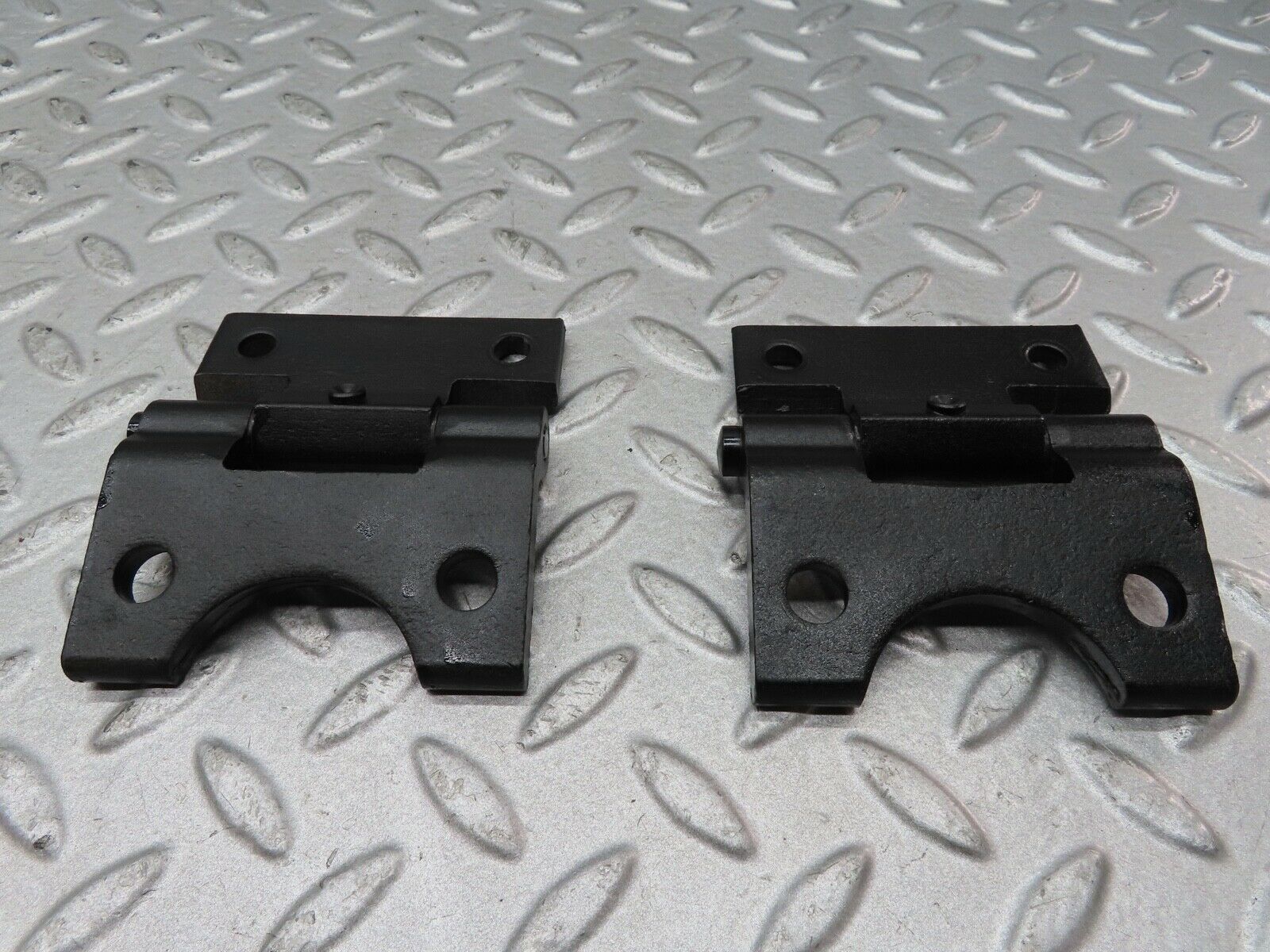 17829 Mercedes-Benz W116 450SEL Door Hinges Front Right