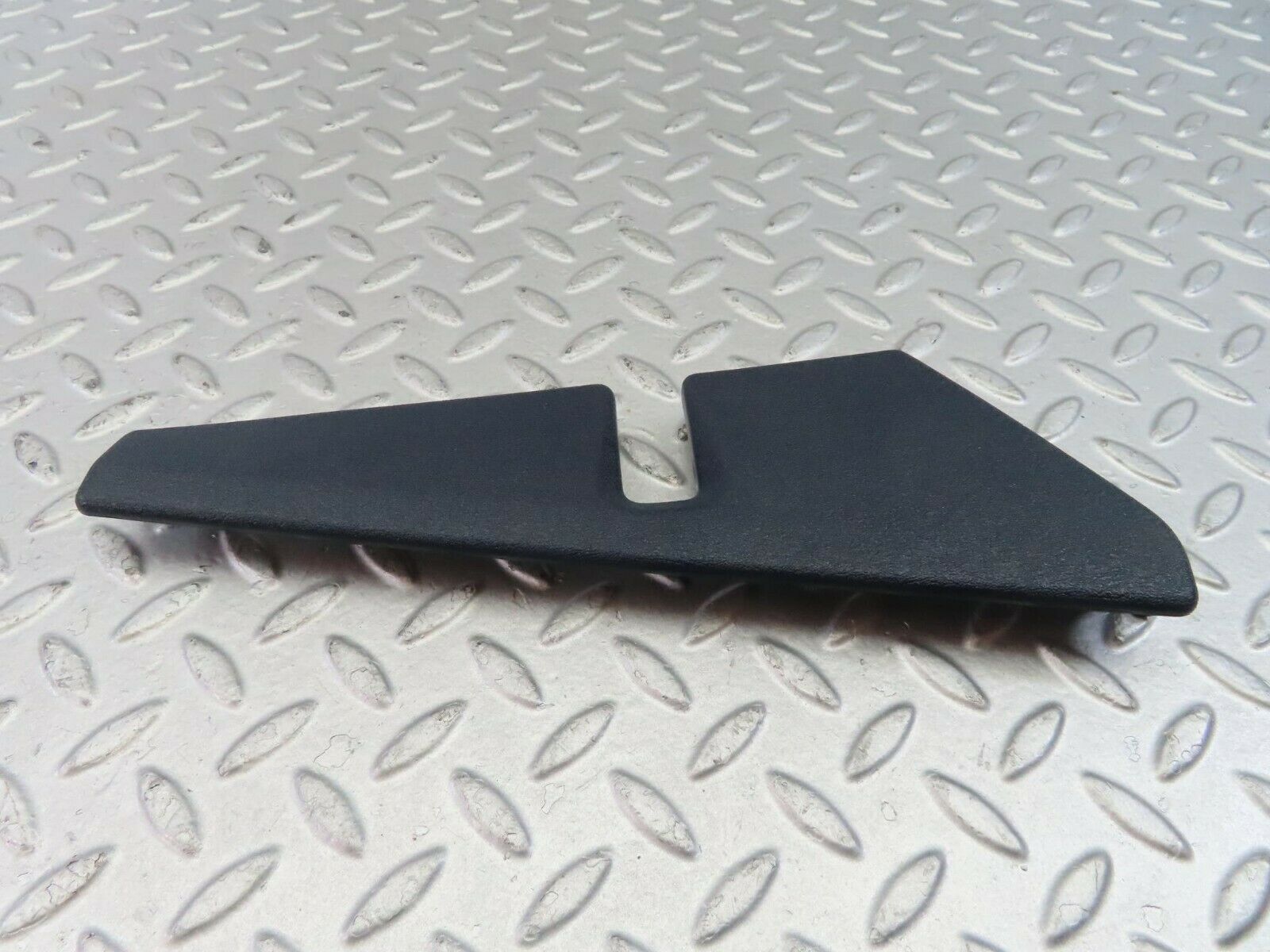 10330 Mercedes-Benz W201 190E Front Right Seat Cover 1249190220