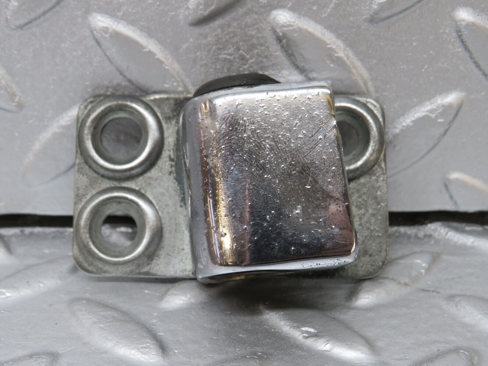 40285 Mercedes-Benz W110 230 Door Lock Latch Right Side