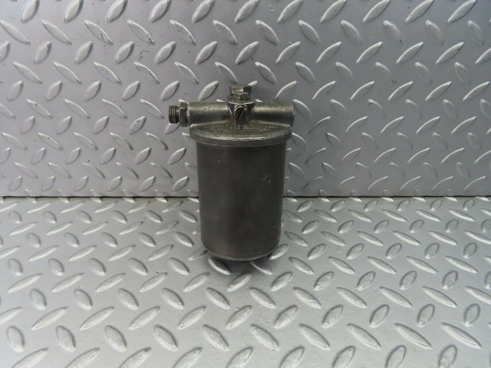 8914 Mercedes-Benz W108 Fuel Filter Housing Knecht