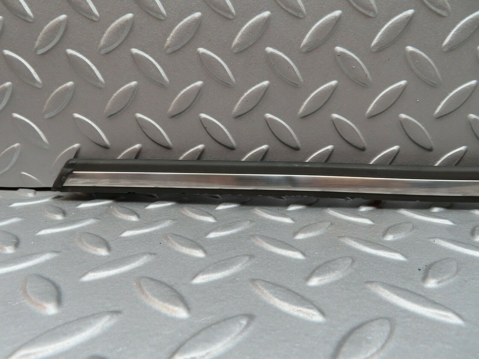 3695 Mercedes-Benz S123 200T Wagon Centre Door Chrome Trim Front Right