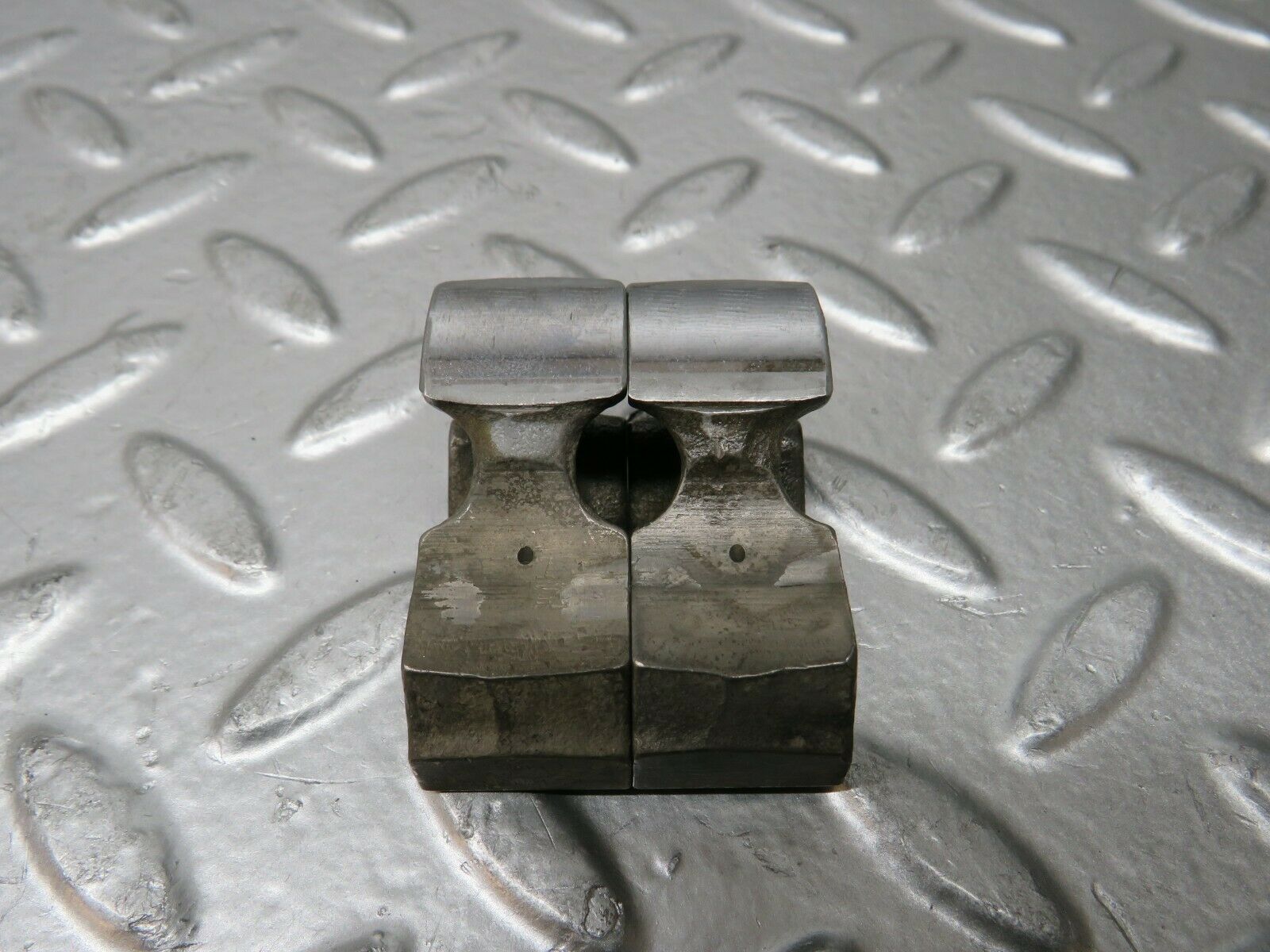 23574 Mercedes-Benz W114 280E Valve Rocker Arm With Retaining Spring