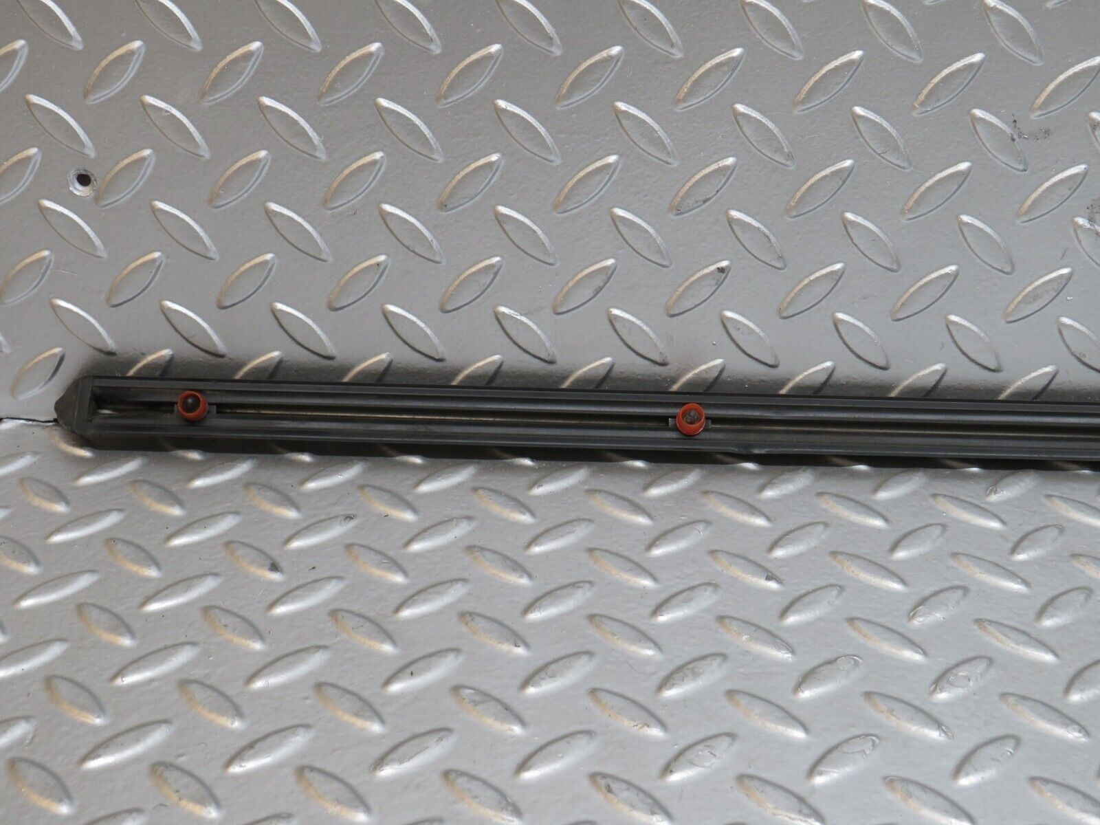 28233 Mercedes-Benz S123 240D Wagon Front Right Fender Wing Centre Moulding Trim