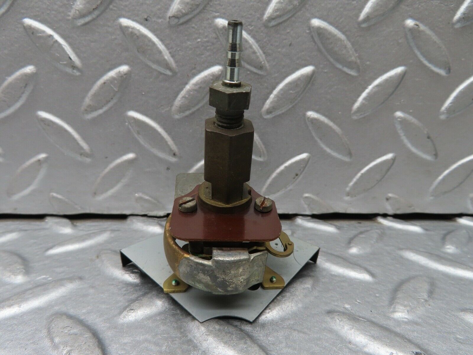 18349 Mercedes-Benz W115 Oil Pressure Gauge