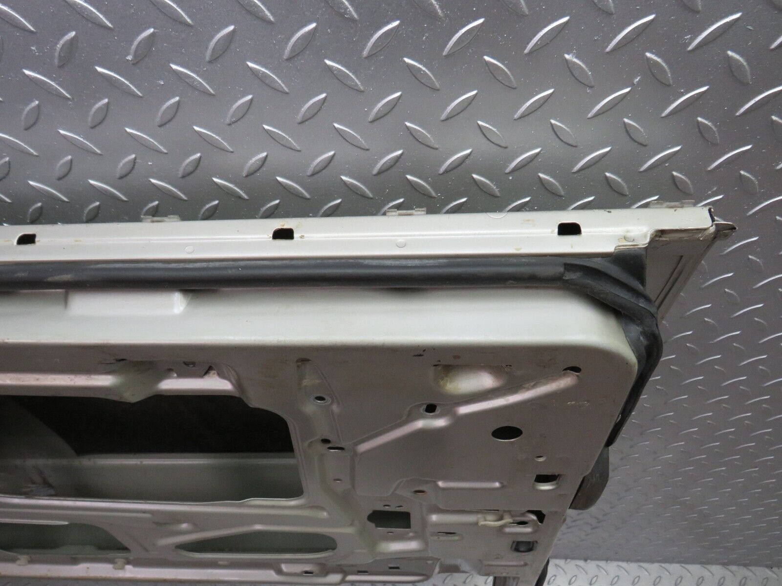 33842 Mercedes-Benz W201 190E 2.0L Rear Right Door