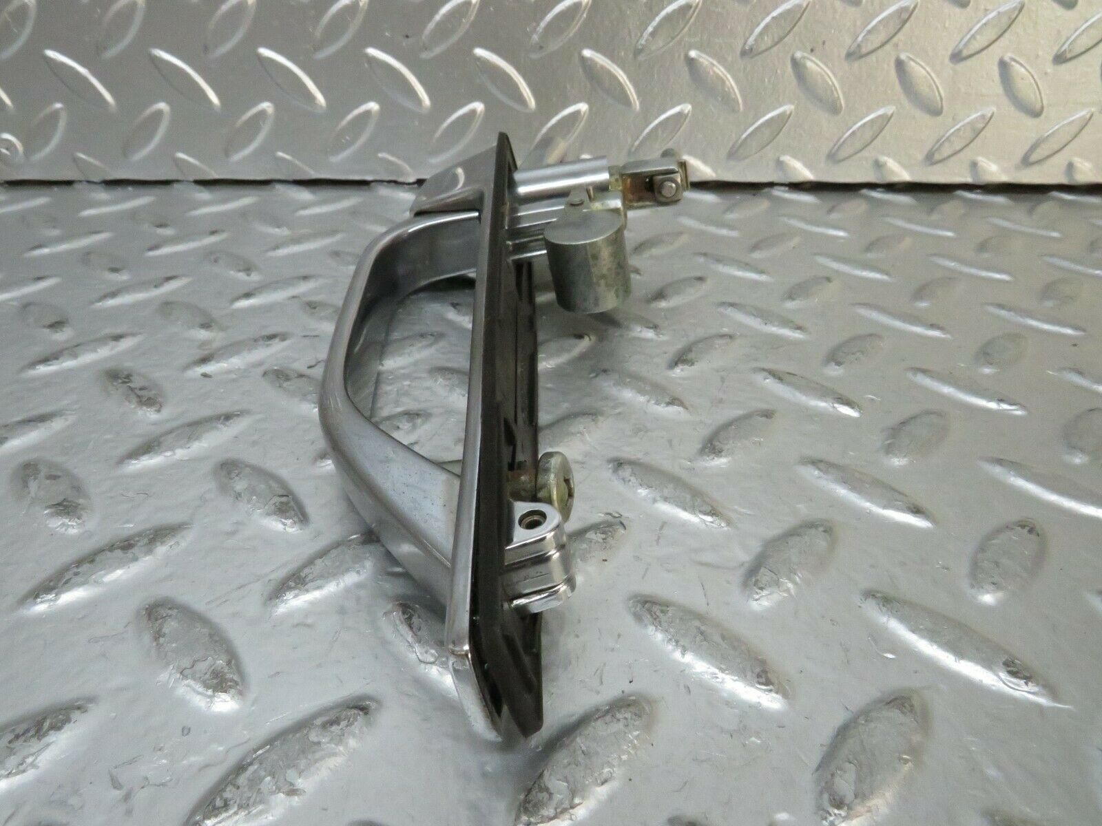 23723 Mercedes-Benz W116 350E Rear Exterior Door Handle 1167600059