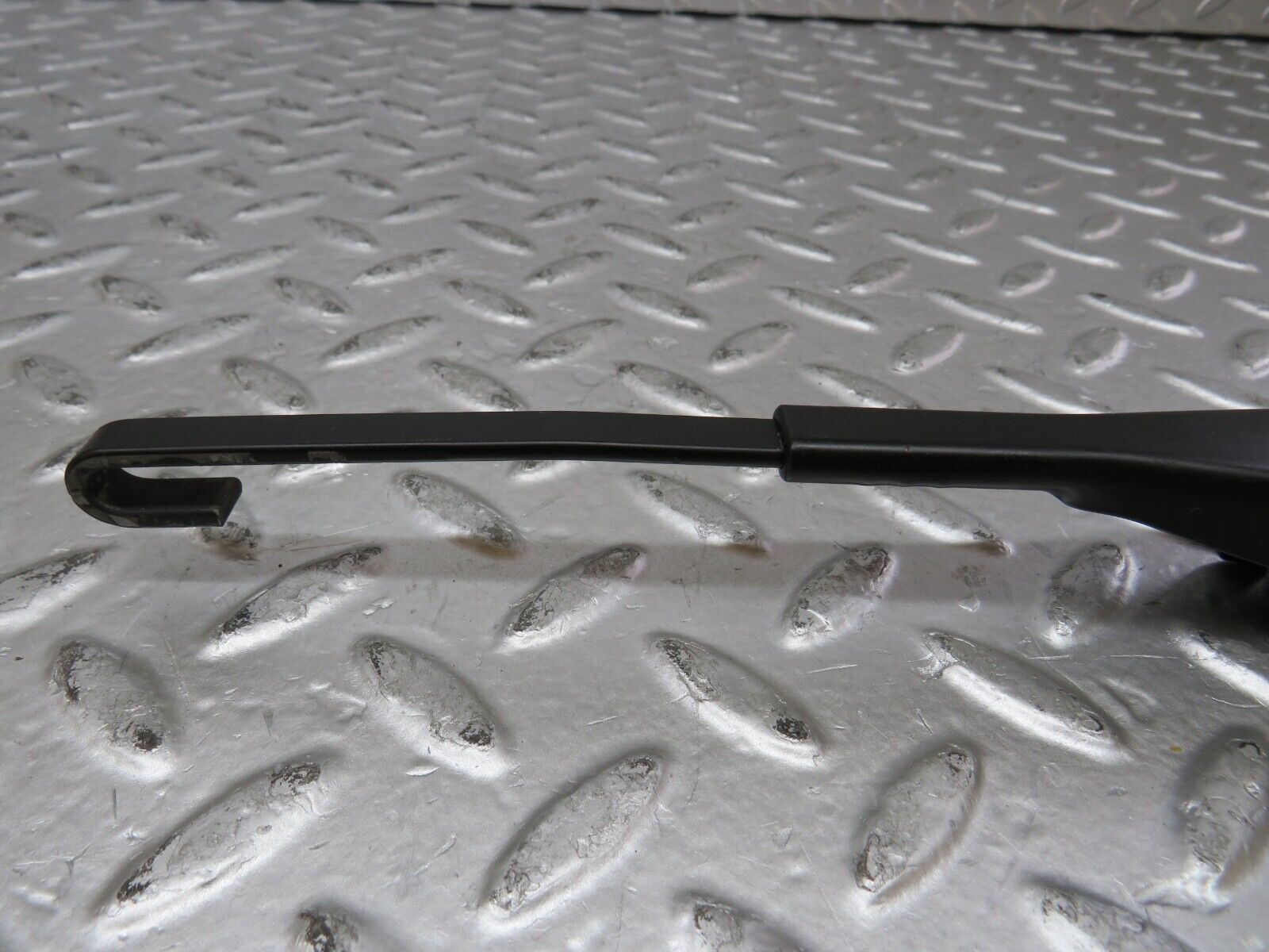 26607 Mercedes-Benz C124 220CE Coupe Wiper Arm