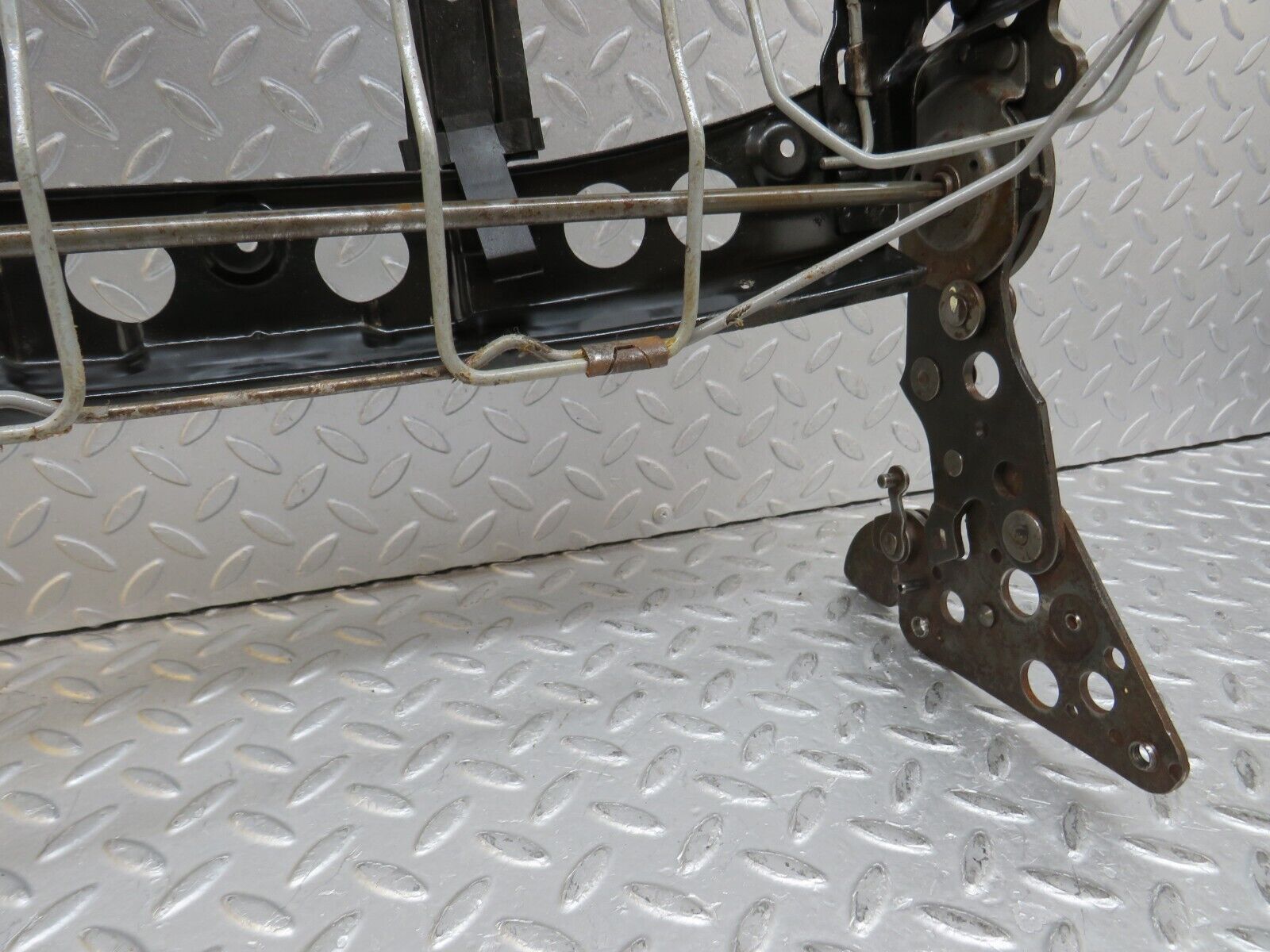 37156 Mercedes-Benz C126 420SEC Coupe Front Right Driver Electric Seat Backrest