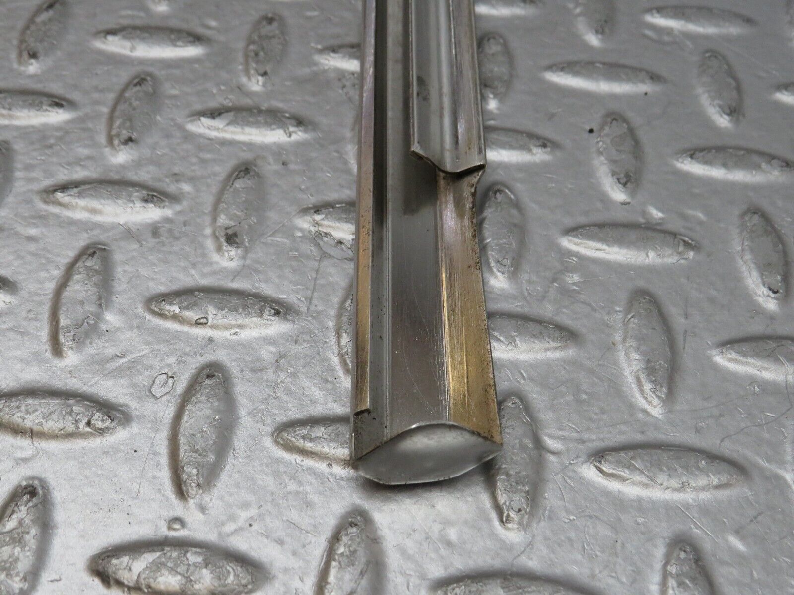 36292 Mercedes-Benz W126 420SE Front Right Door Chrome Moulding Trim