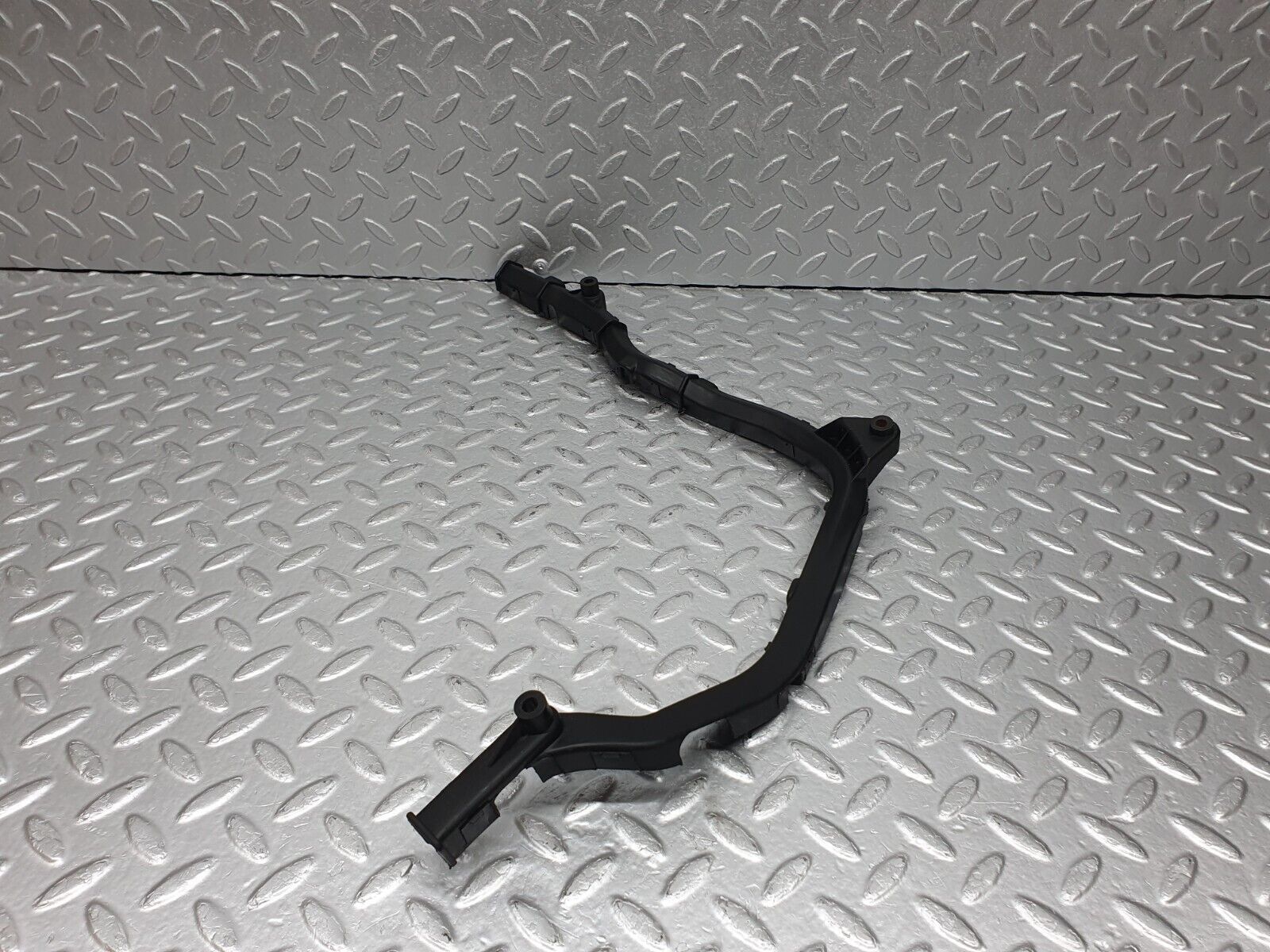 41070 Mercedes-Benz W126 300SE Engine Wire Bracket Holder 1031590213