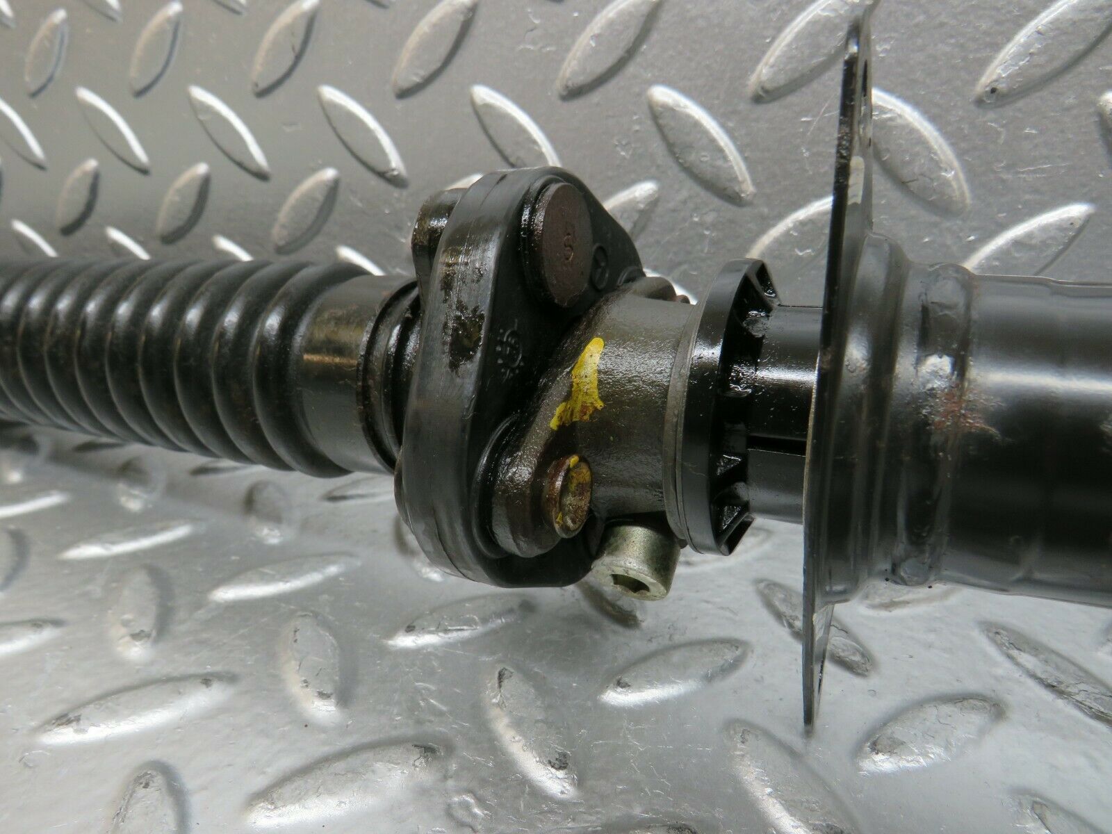 24337 Mercedes-Benz S124 220TE Wagon Steering Column