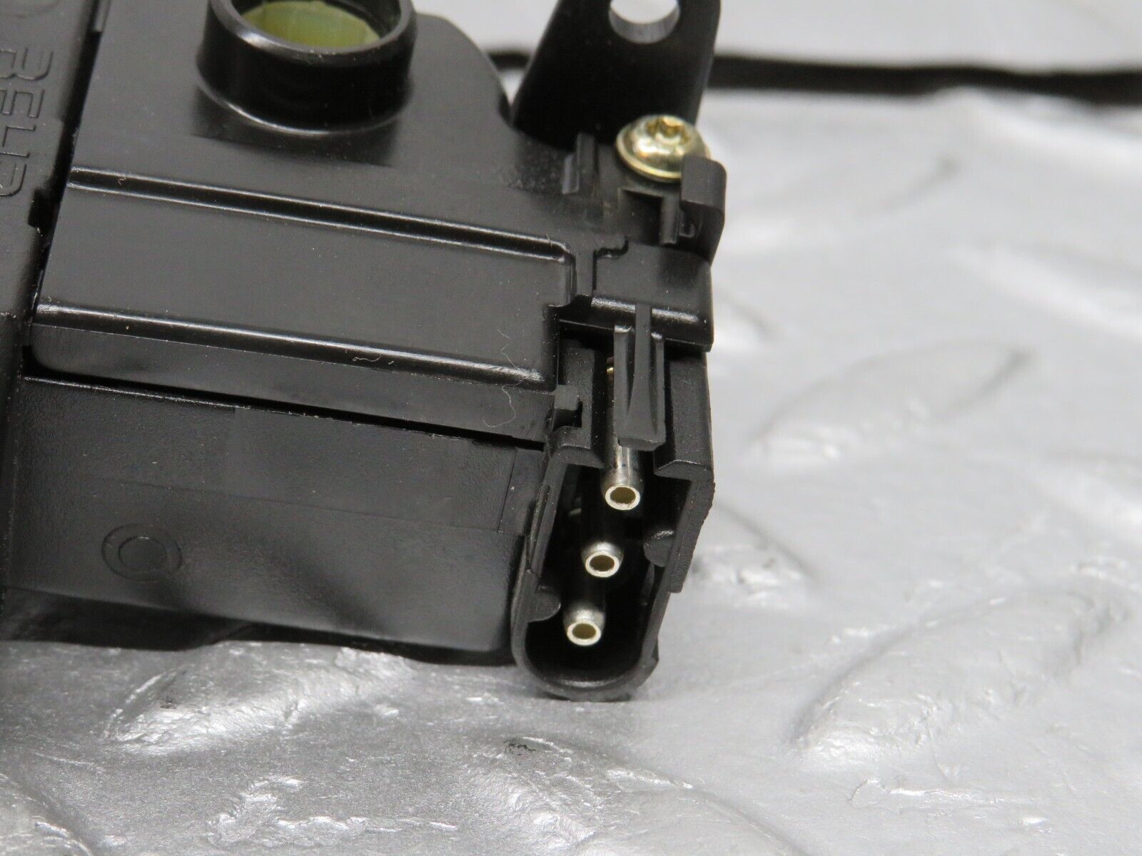 38599 Mercedes-Benz R129 280SL Coupe Heater Box Vacuum Actuator