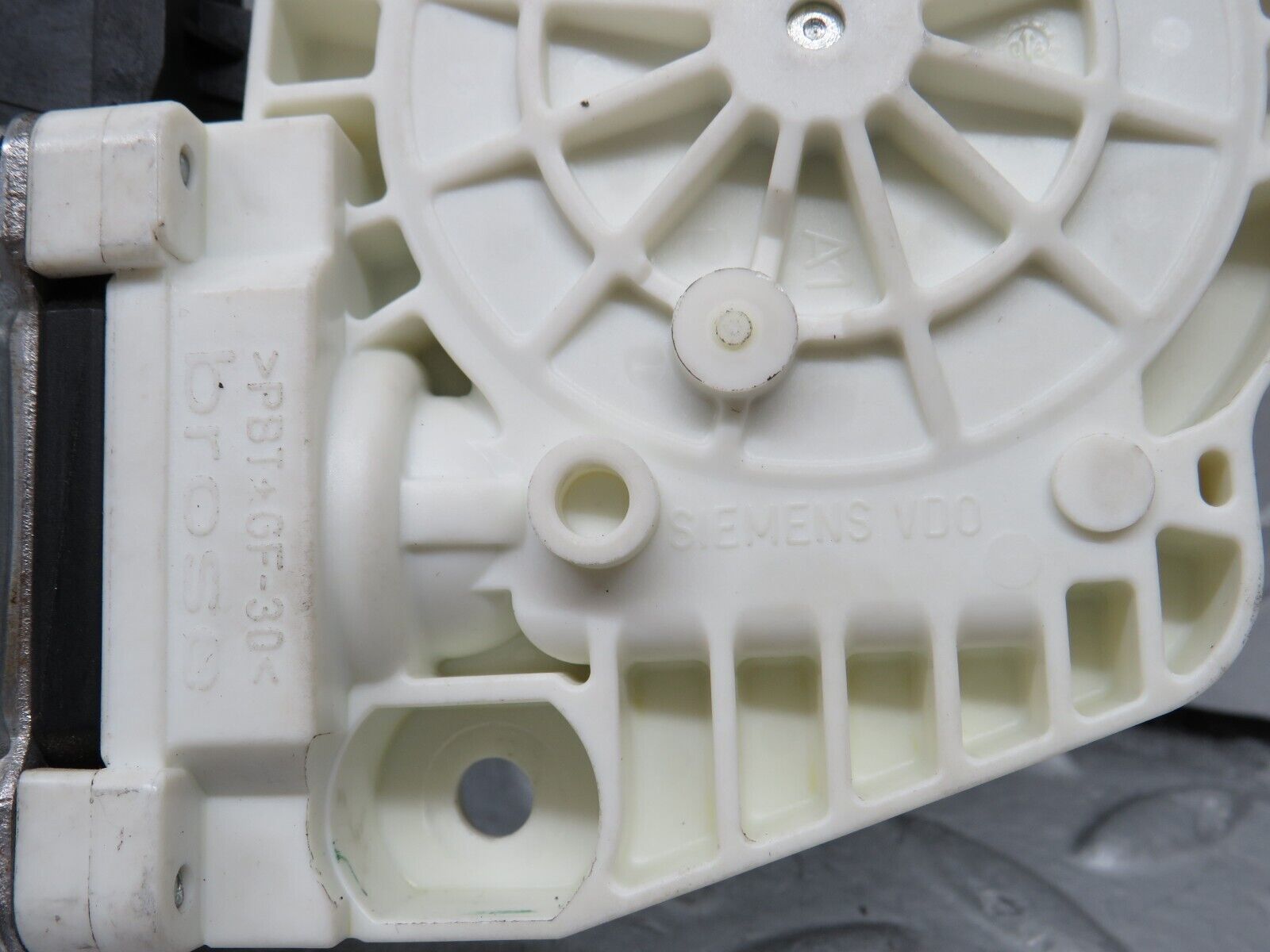 35163 Mercedes-Benz W221 Rear Left Window Regulator Motor 2218202942