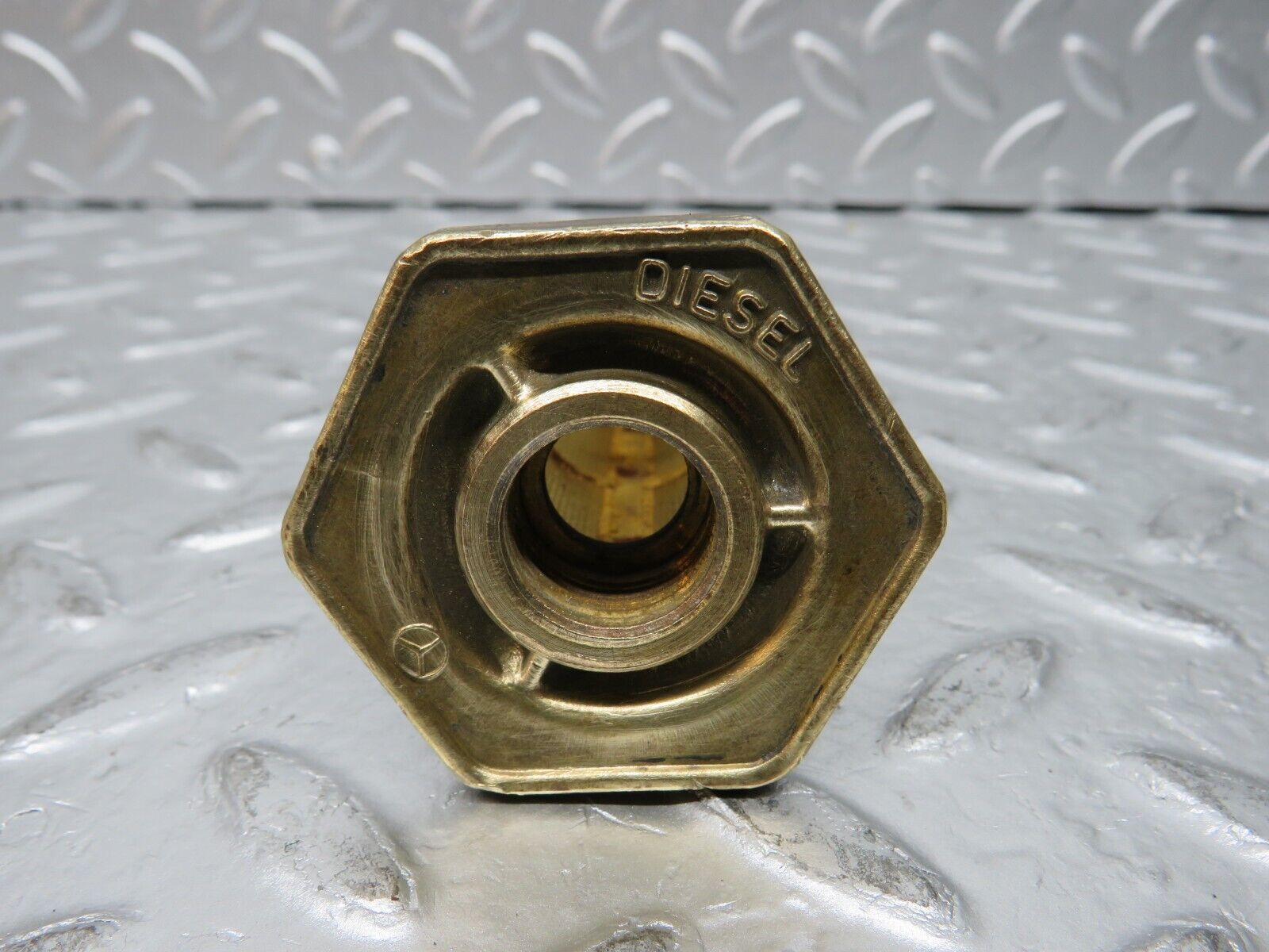 31455 Mercedes-Benz W123 200D Fuel Tank Fuel Filter