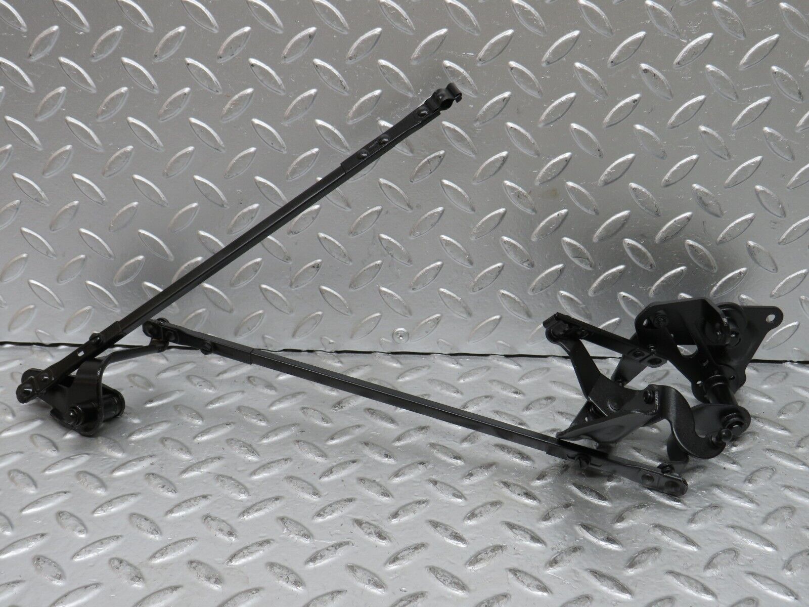 28081 Mercedes-Benz W123 280E Accelerator Pedal With Linkage