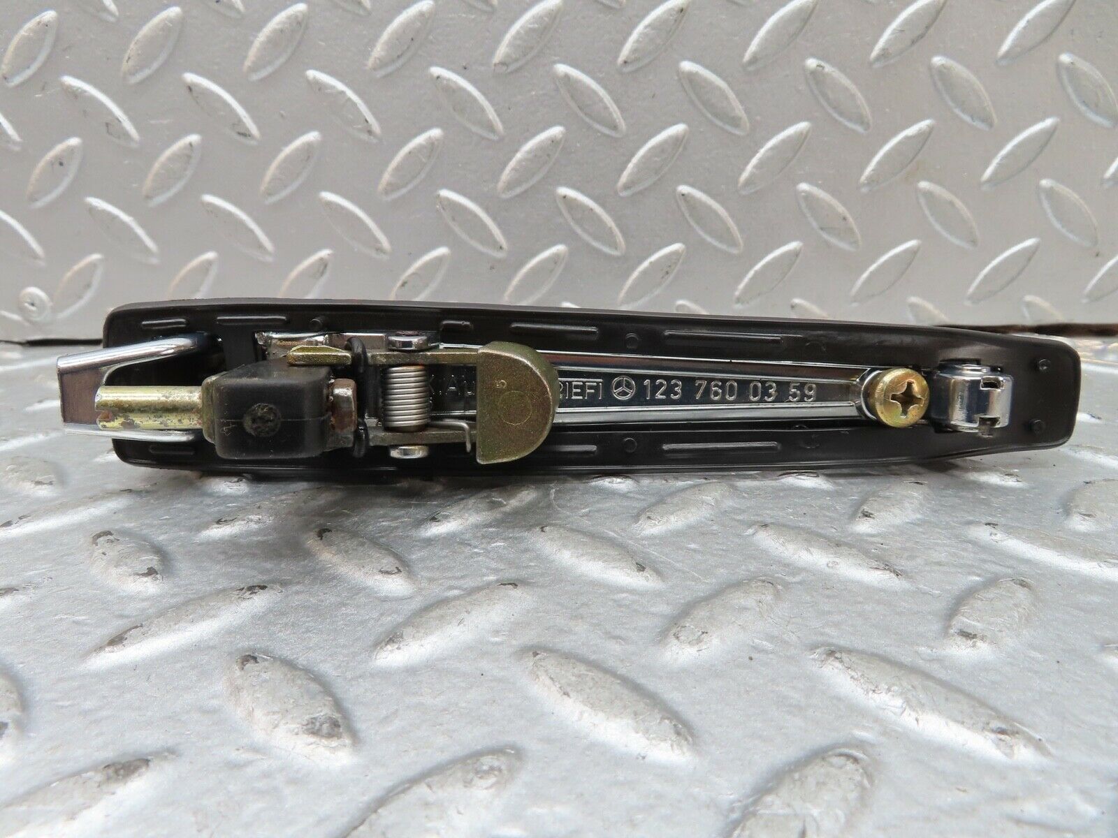 19149 Mercedes-Benz W123 300D Rear Exterior Door Handle 1237600359