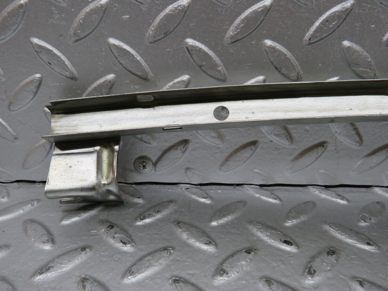 32084 Mercedes-Benz W123 230E Rear Left Window Channel