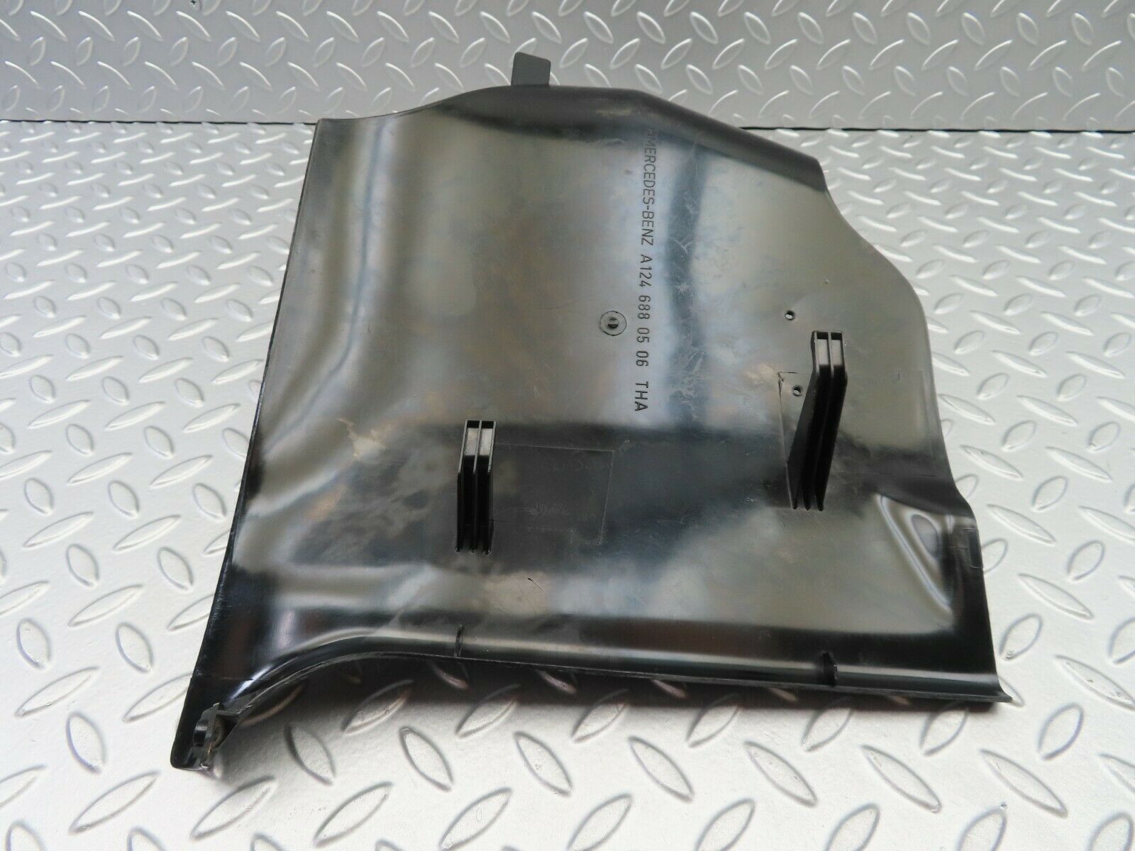 6500 Mercedes-Benz S124 E220 Wagon Front Left Kick Panel Trim Black 1246880506