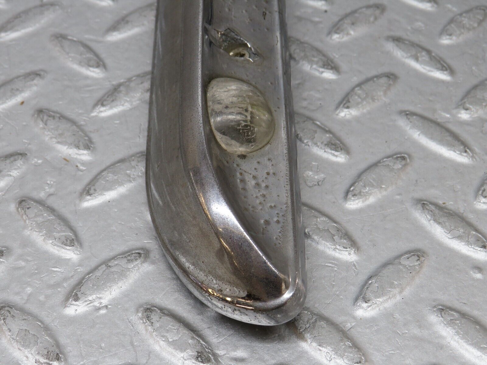 35829 Mercedes-Benz W108 number Plate Light Trunk Lid Chrome