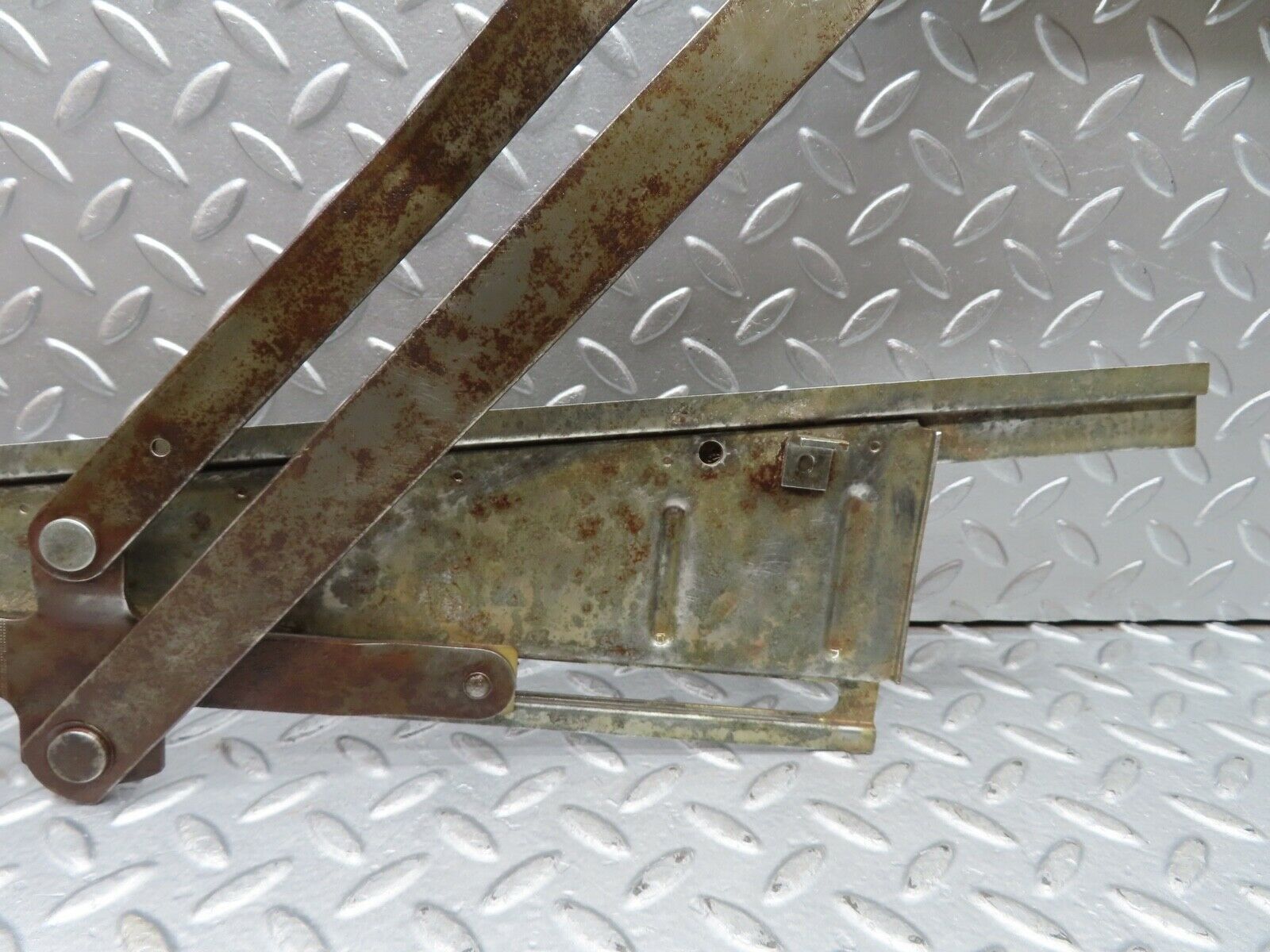 20333 Mercedes-Benz W114 280CE Coupe Front Left Manual Window Regulator