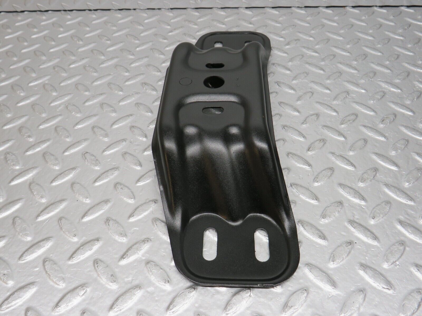 32544 Mercedes-Benz S124 300TE Wagon Gearbox Mount Bracket