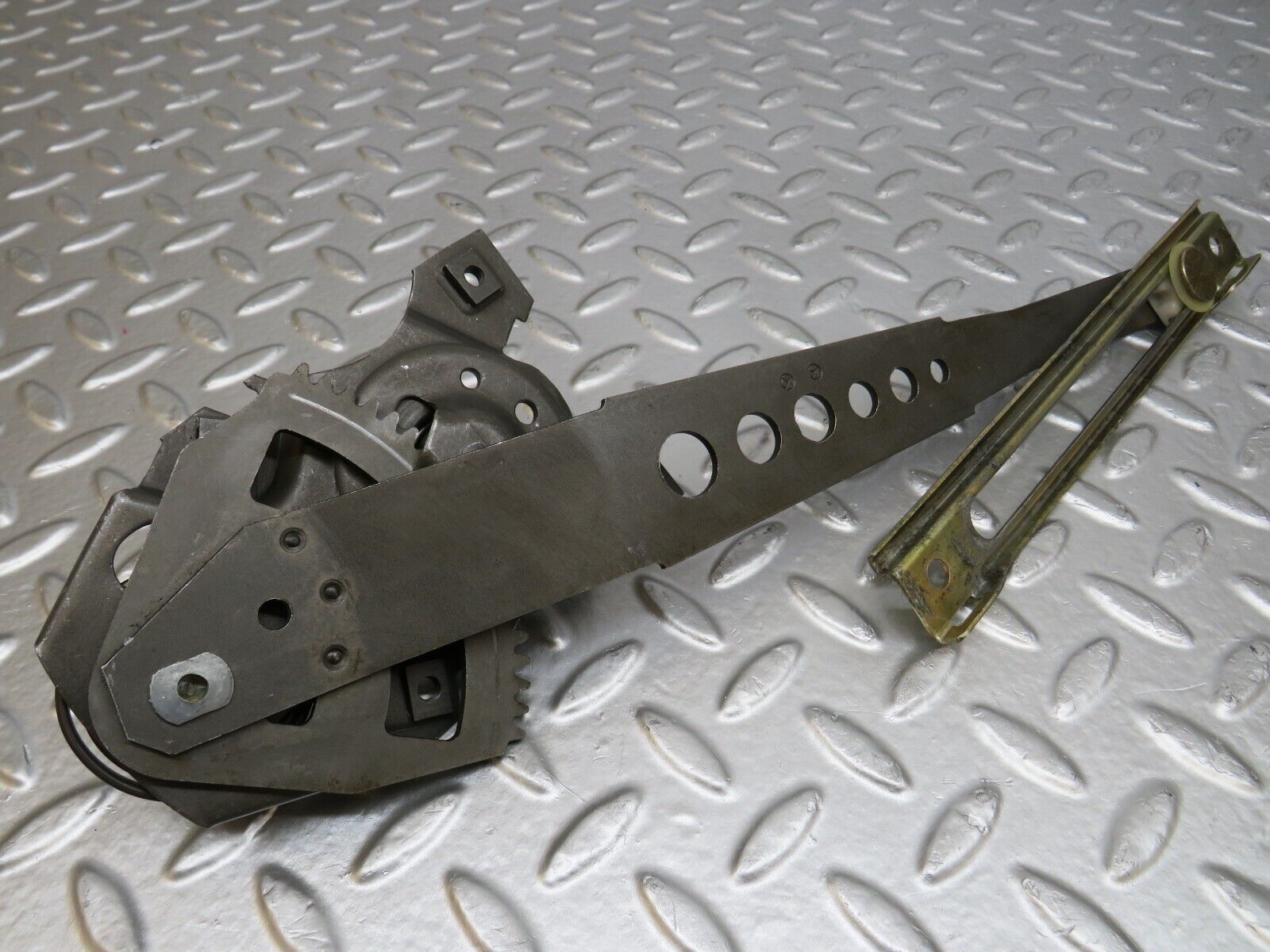 25456 Mercedes-Benz W123 200 Rear Left Manual Window Regulator