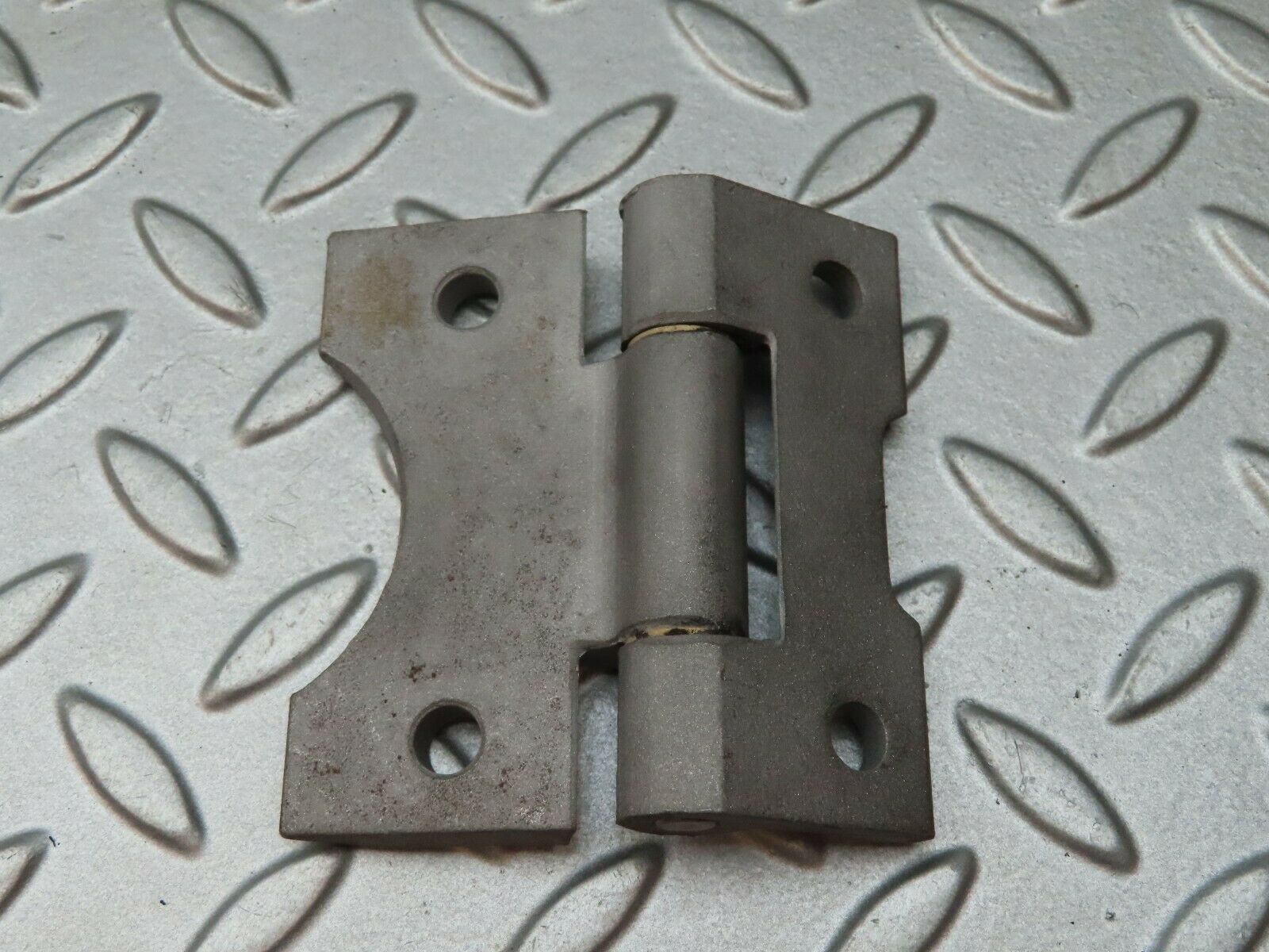 4157 Mercedes-Benz C123 230CE Coupe Door Hinge 1237200037