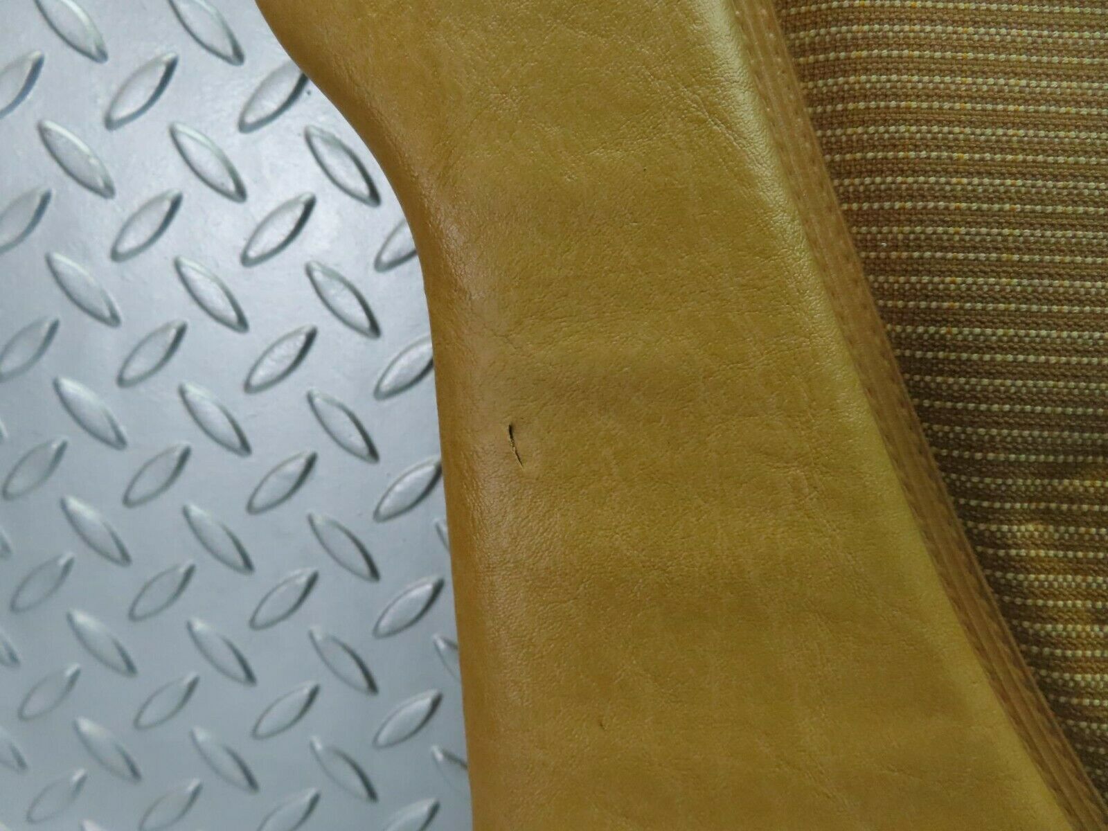 10867 Mercedes-Benz W123 230E Front Left Door Card Panel Beige / Light Brown